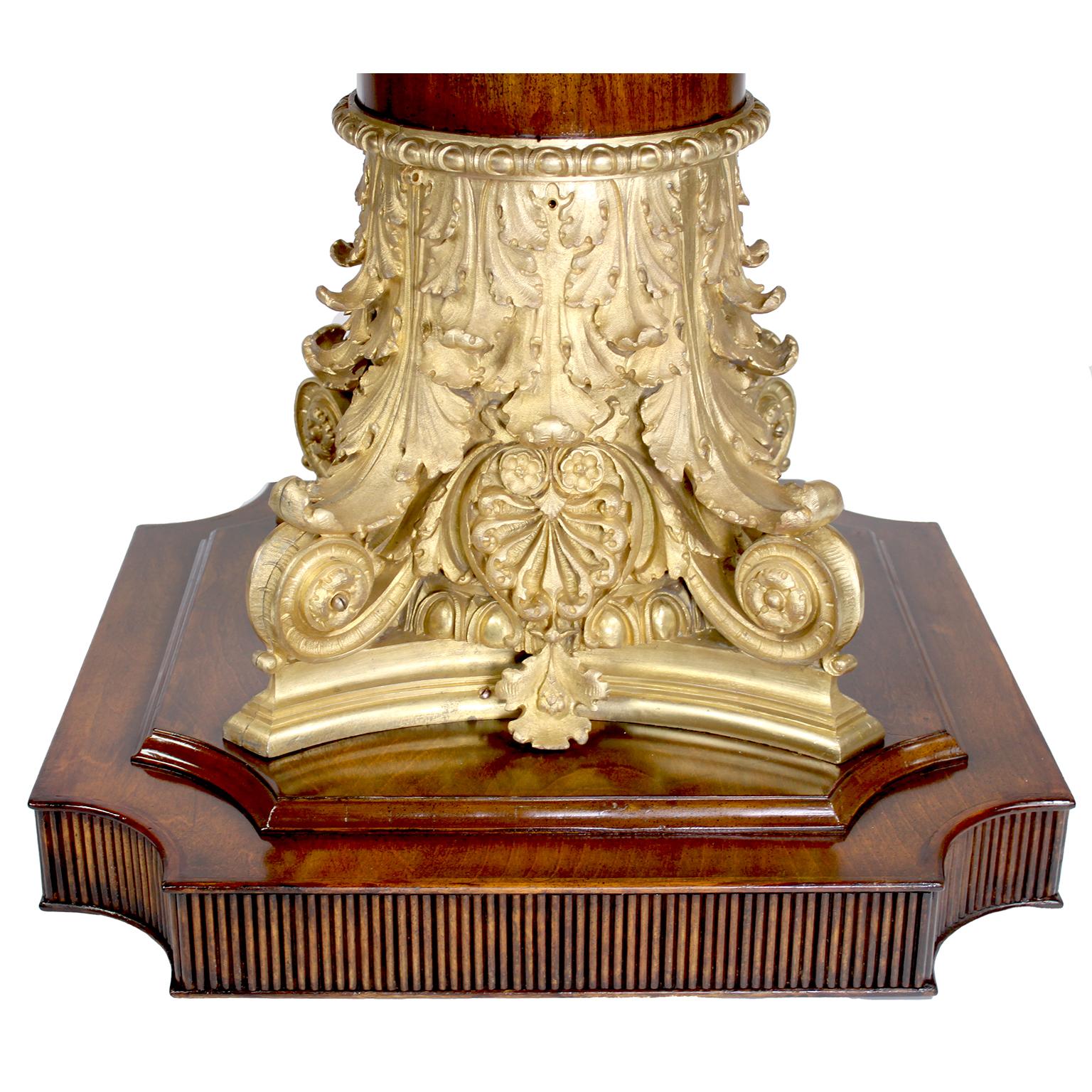 Table basse française de style néo-Renaissance du XIXe siècle en bronze doré et noyer Bon état - En vente à Los Angeles, CA