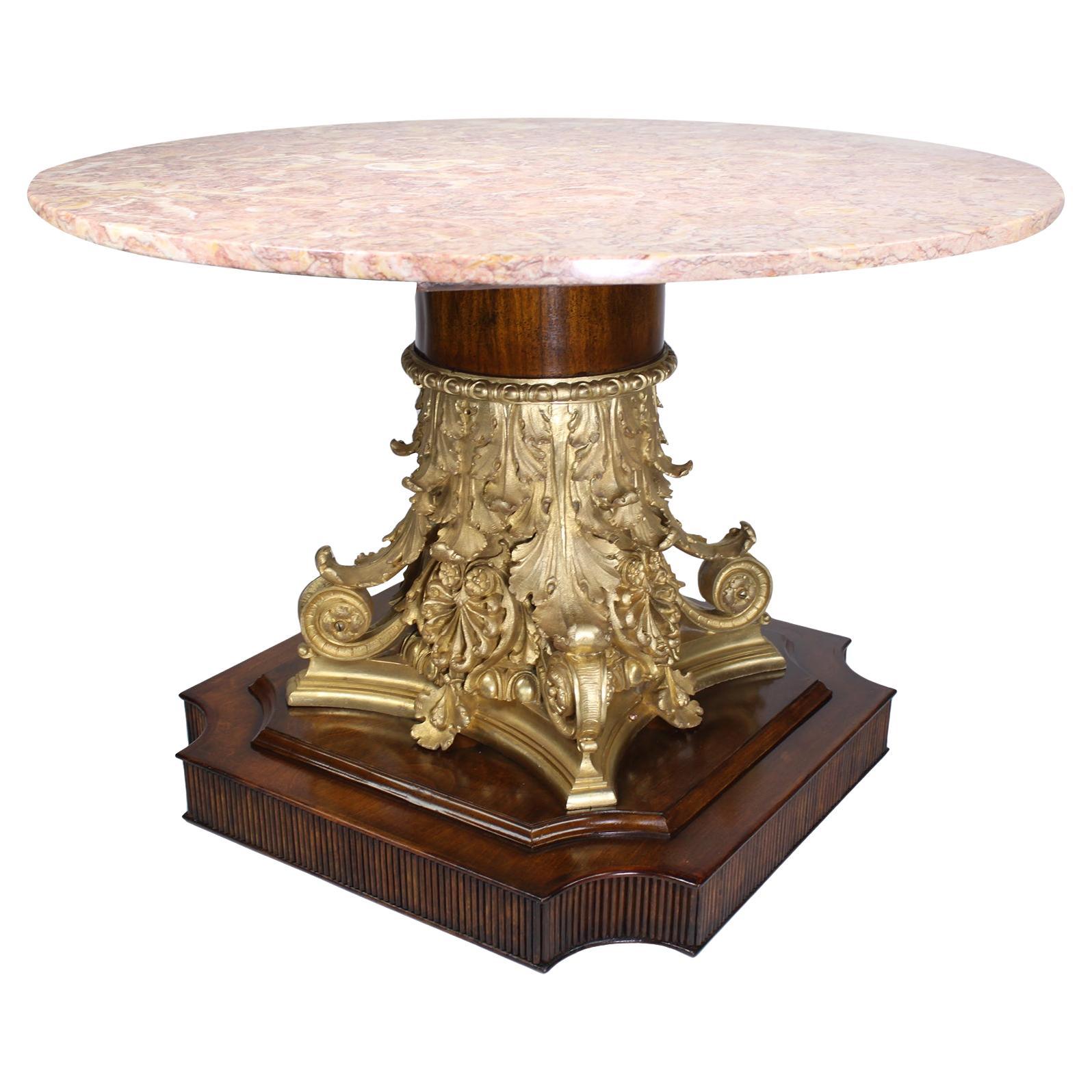 Table basse française de style néo-Renaissance du XIXe siècle en bronze doré et noyer en vente