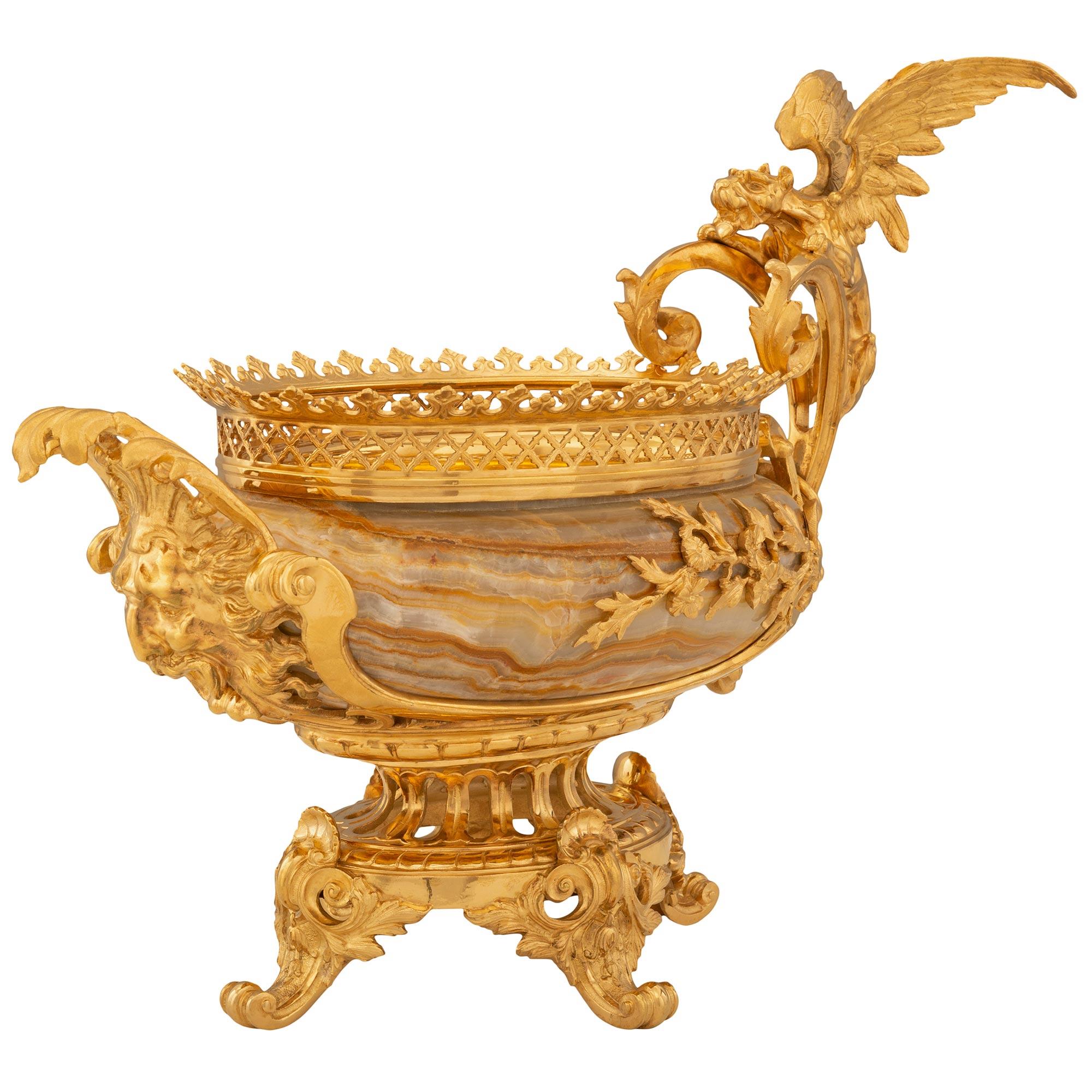 French 19th Century Renaissance St. Alabastro Marble and Ormolu Centerpiece For Sale 1