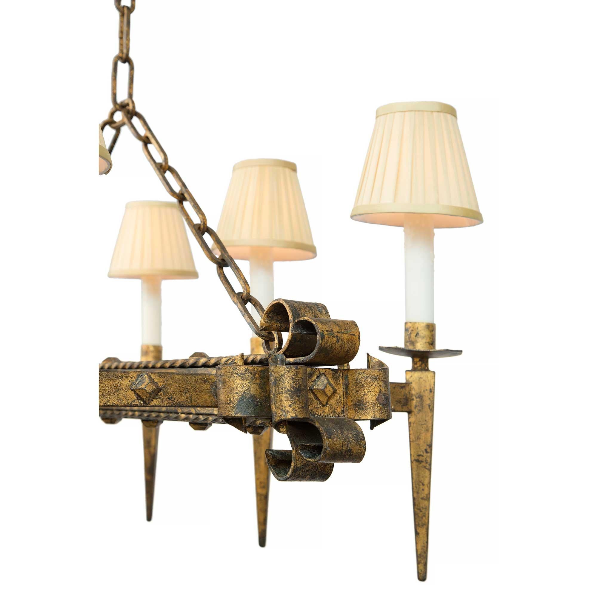 French 19th Century Renaissance St. Gilt Iron Chandelier For Sale 1