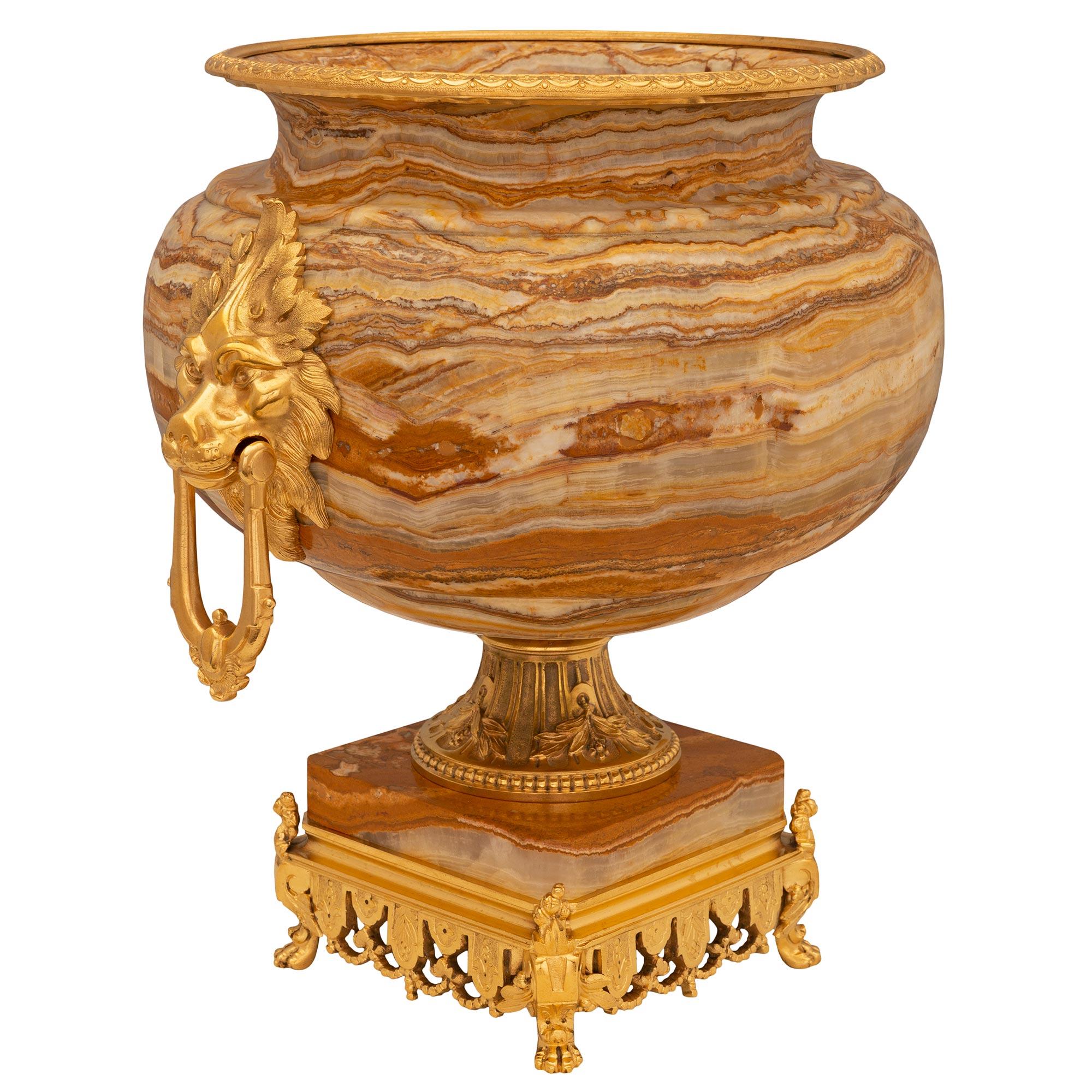 French 19th Century Renaissance St. Ormolu And Alabastro Fiorito Marble Urn For Sale 1