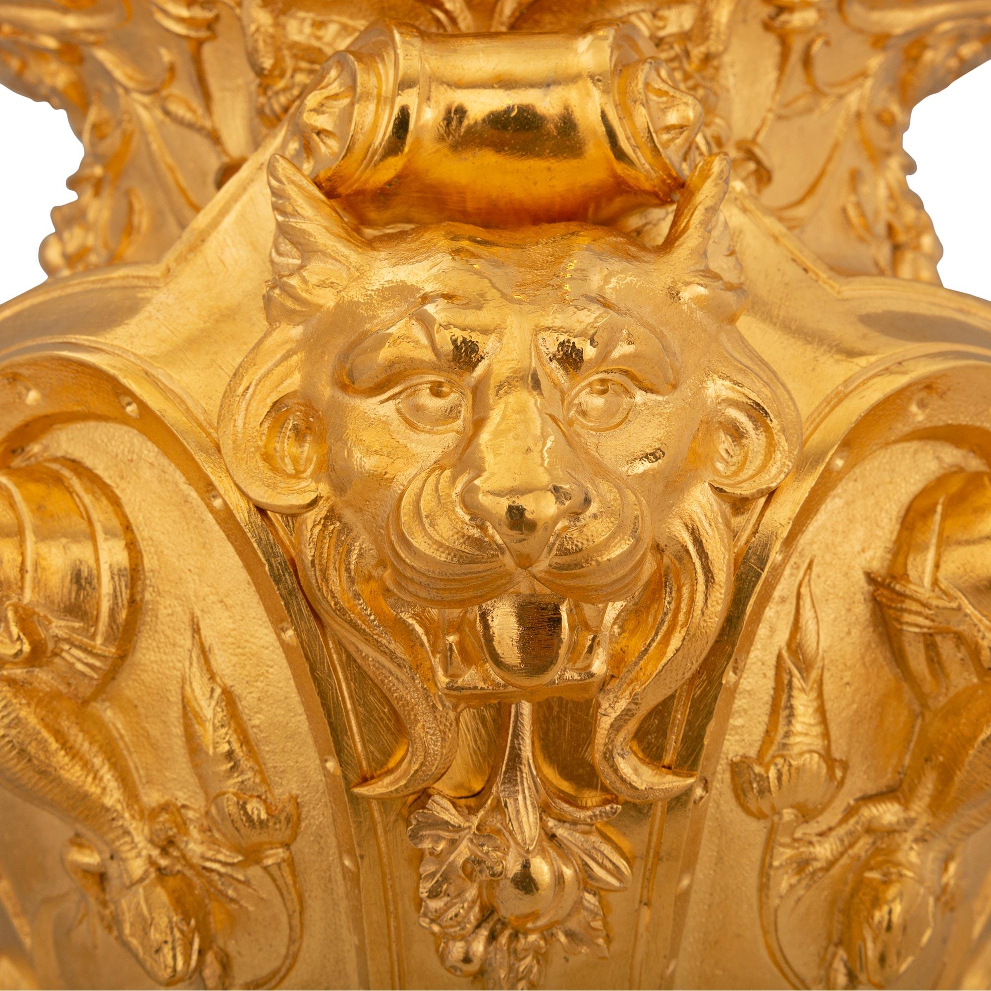 Lampe française de style Renaissance du XIXe siècle en bronze doré en vente 2
