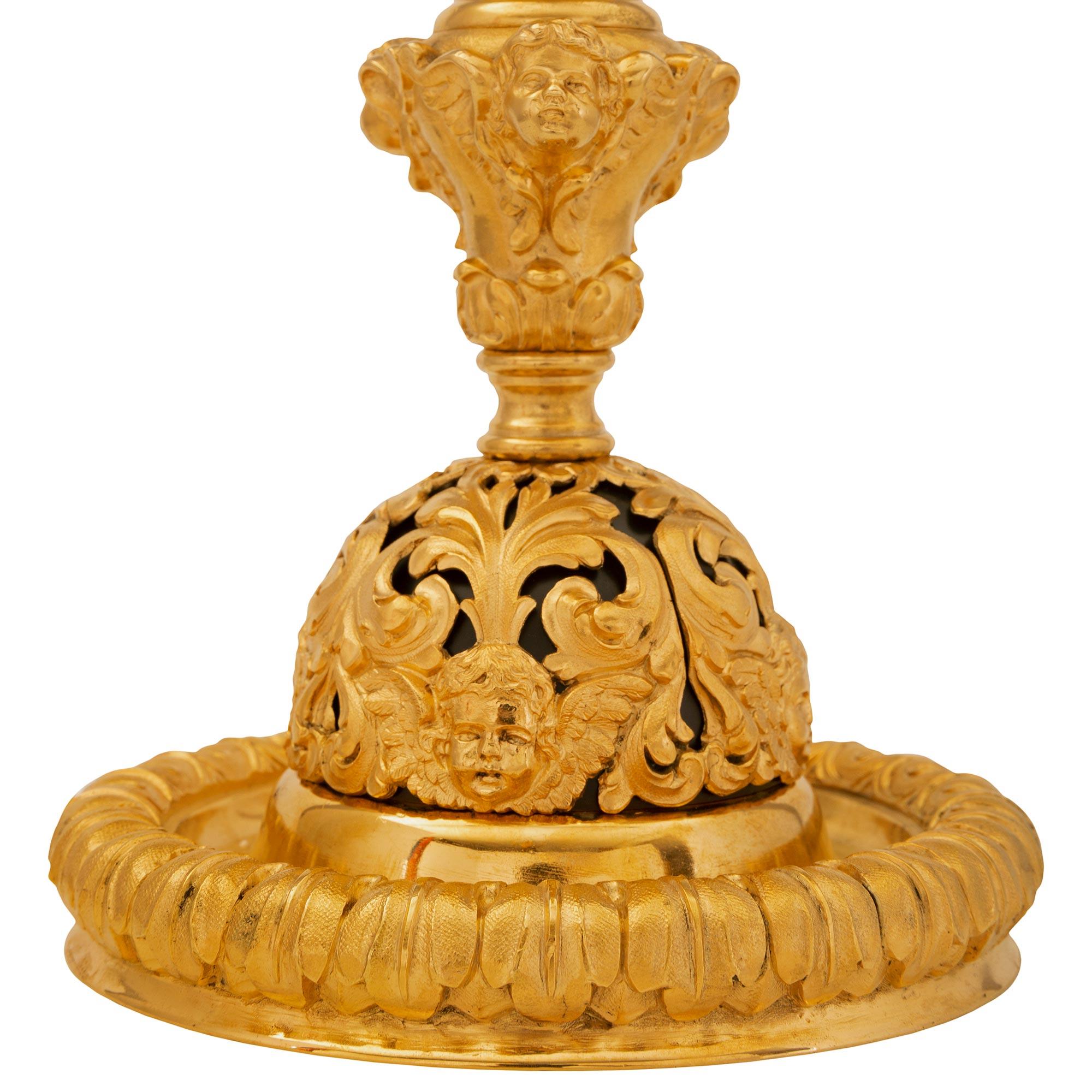 Lampe française de style Renaissance du XIXe siècle en bronze doré en vente 3