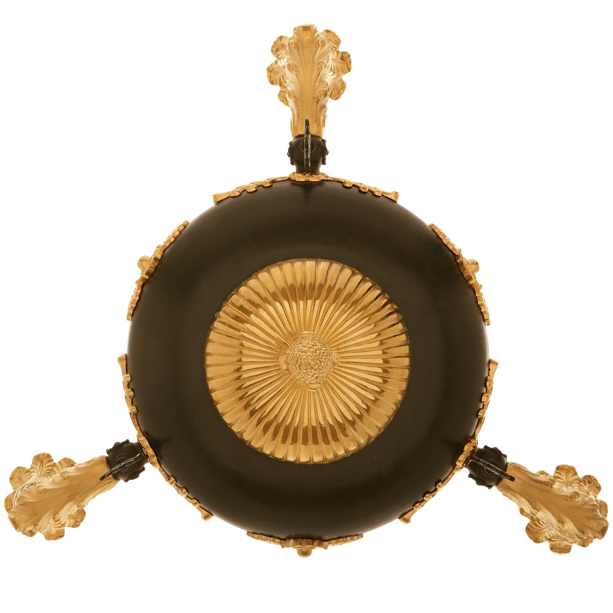 Lampadario rinascimentale francese del XIX secolo in bronzo patinato e Ormolu in vendita 4