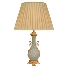 Lampe française de style Renaissance du XIXe siècle en porcelaine et bronze doré