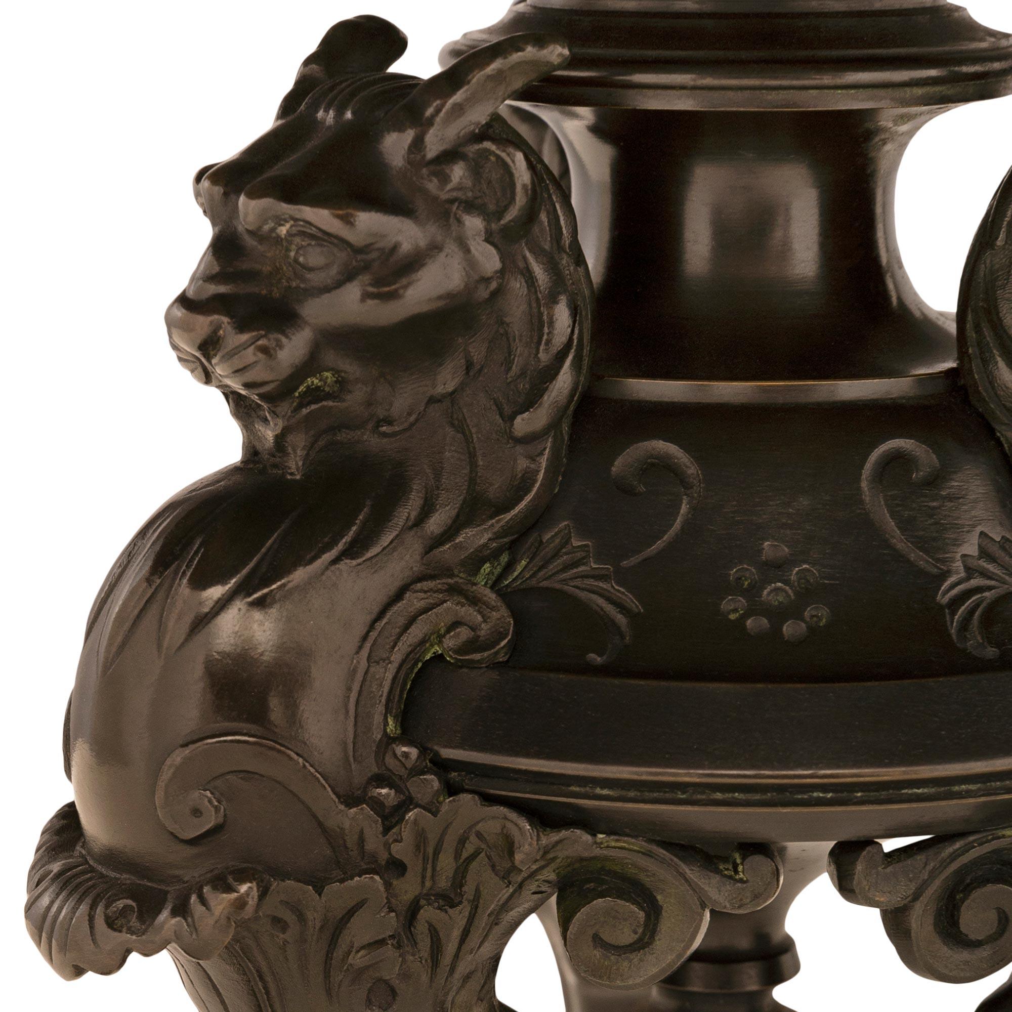 St. Tazza de la Renaissance française du 19ème siècle par E. Picault en vente 1