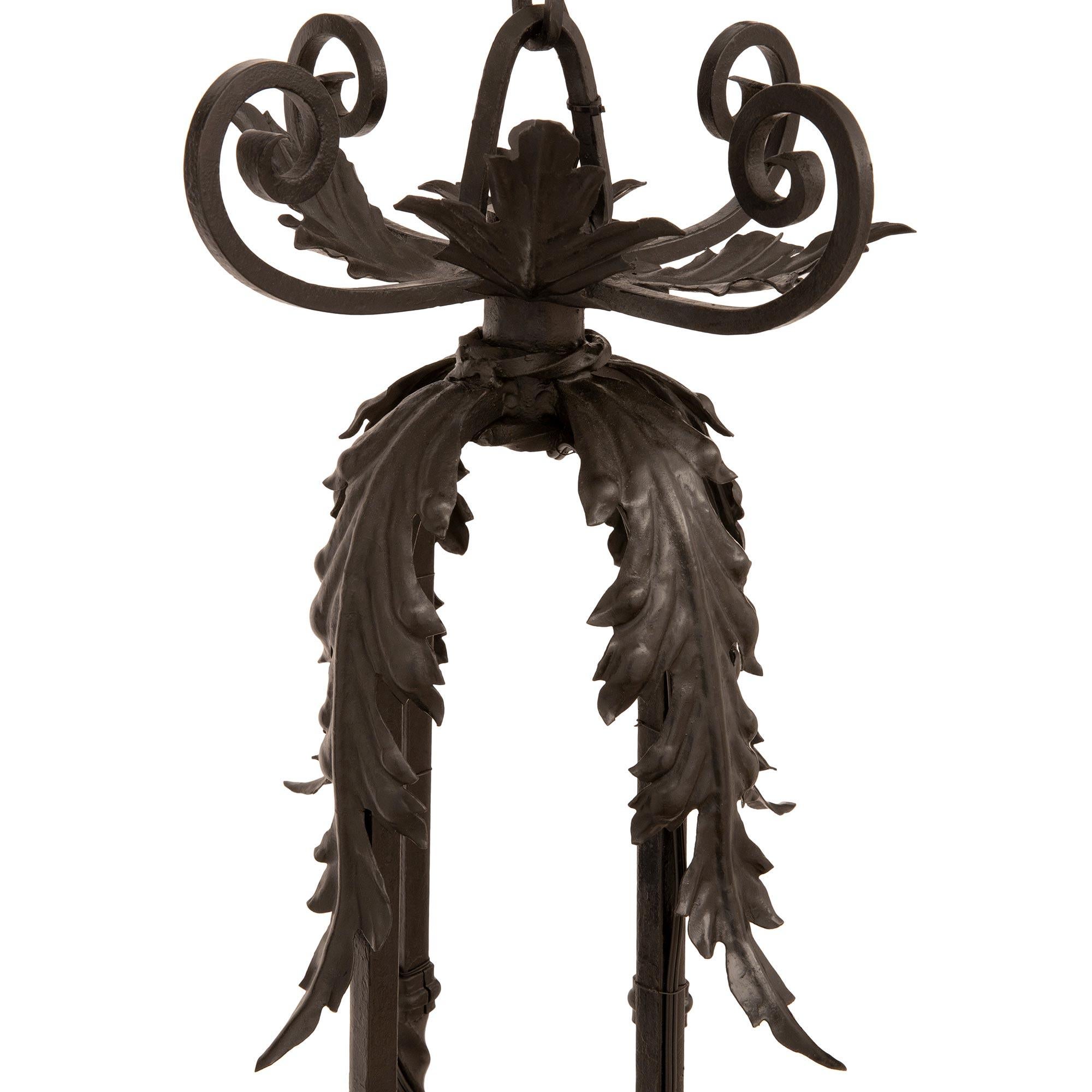 French 19th Century Renaissance St. Wrought Iron Chandelier For Sale 2