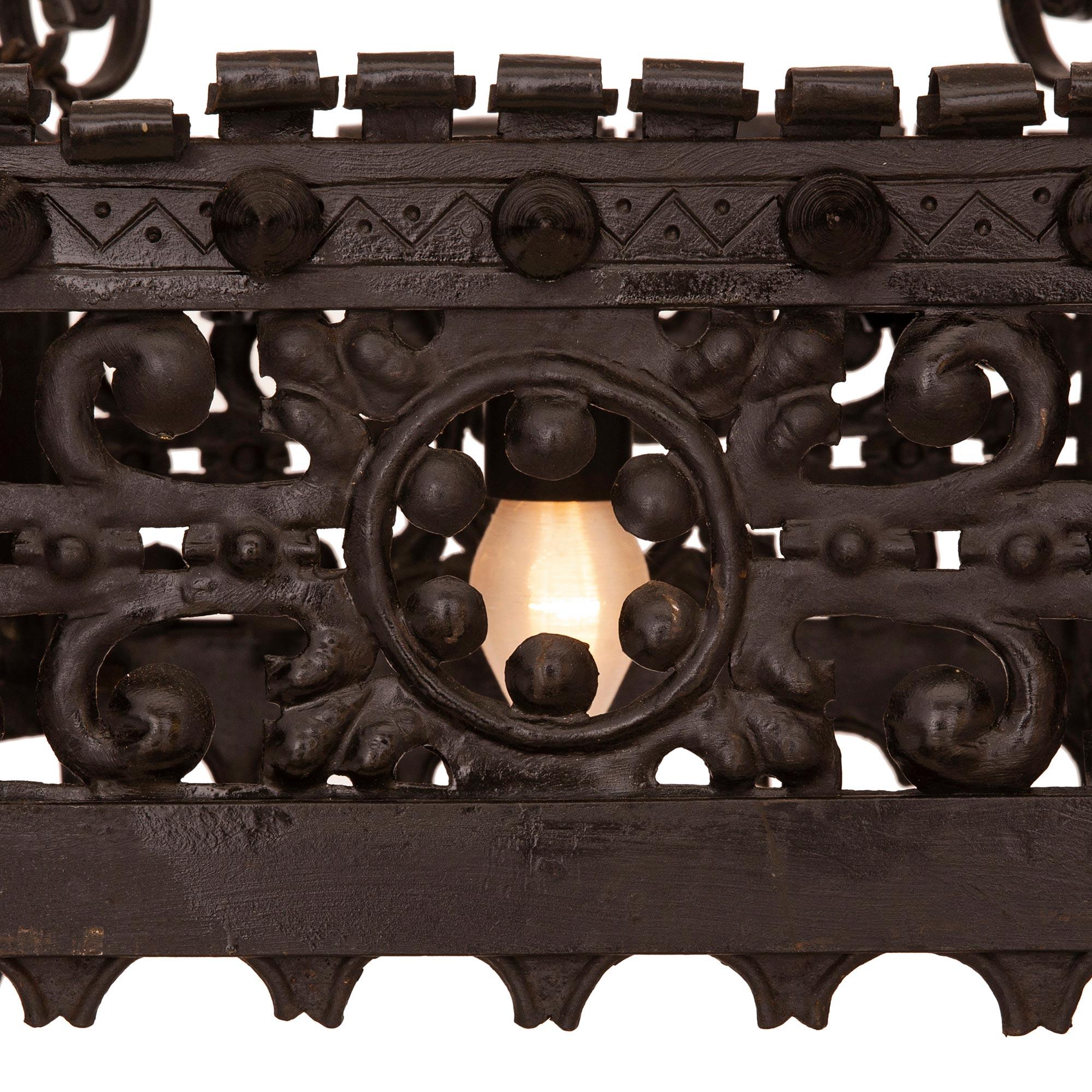 French, 19th Century, Renaissance St. Wrought Iron Chandelier For Sale 4