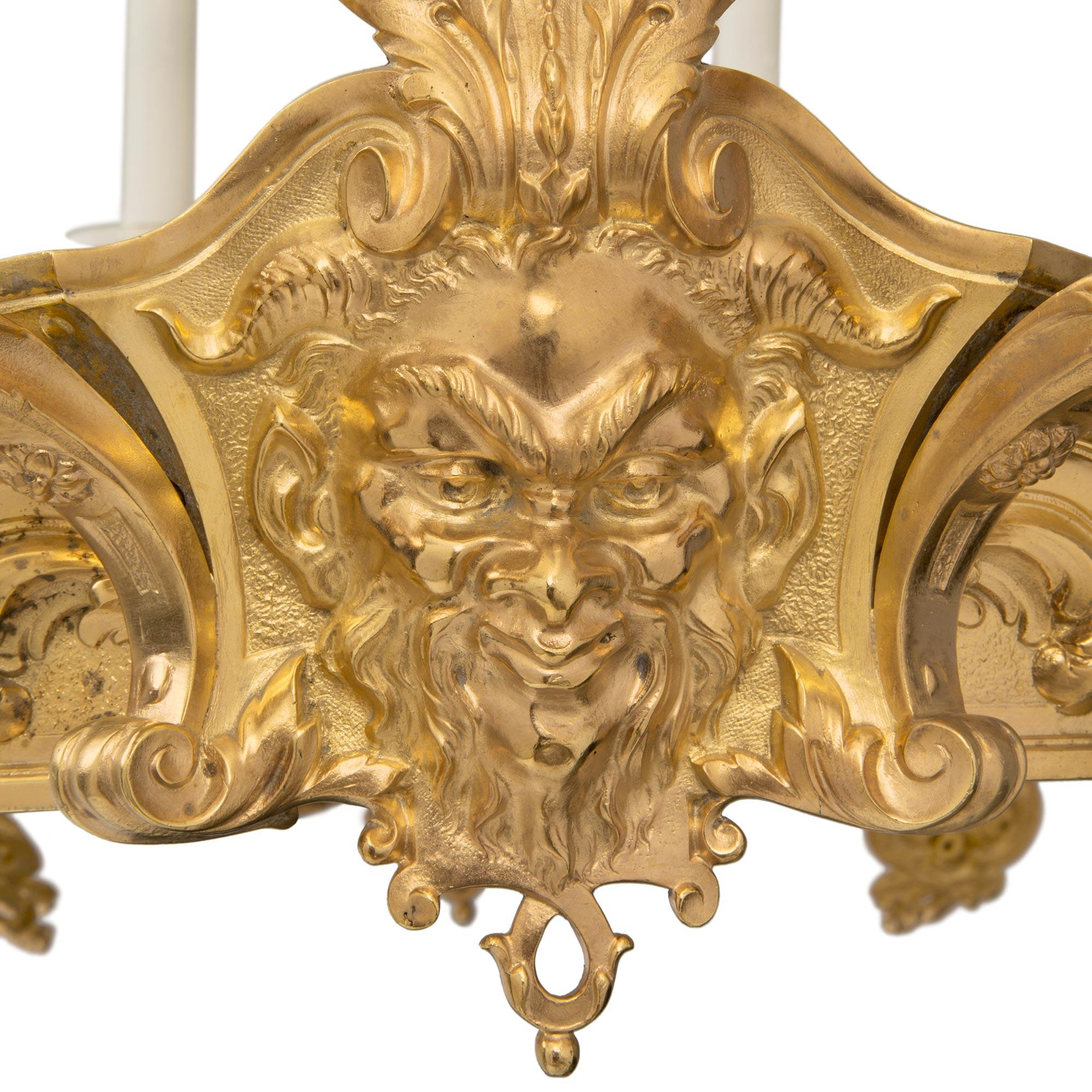 French 19th Century Renaissance Style Ormolu and Onyx Chandelier For Sale 3
