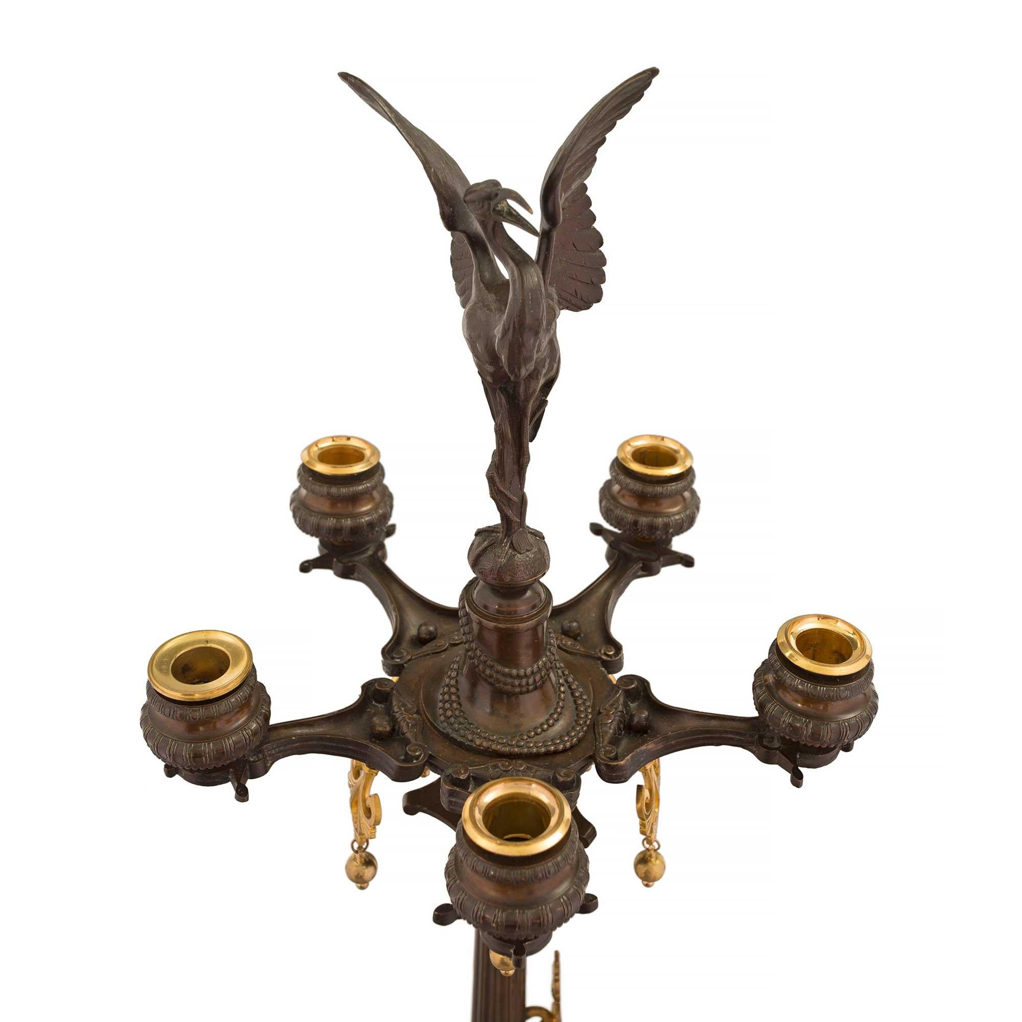 Bronze Candélabres français de style Renaissance du XIXe siècle en bronze doré et patiné en vente