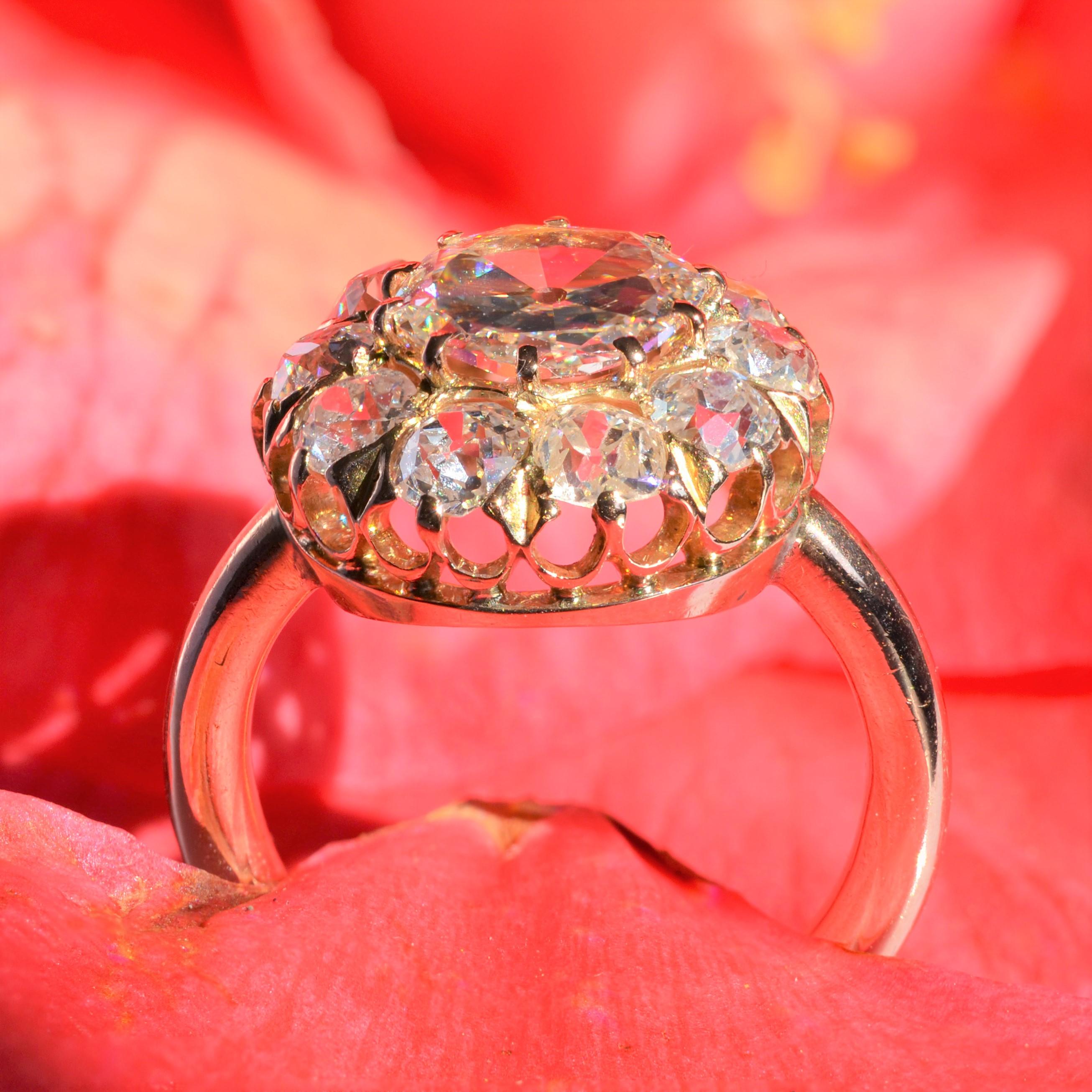 French 19th Century Rose- Cut Diamond 18 Karat Rose Gold Daisy Ring For Sale 5