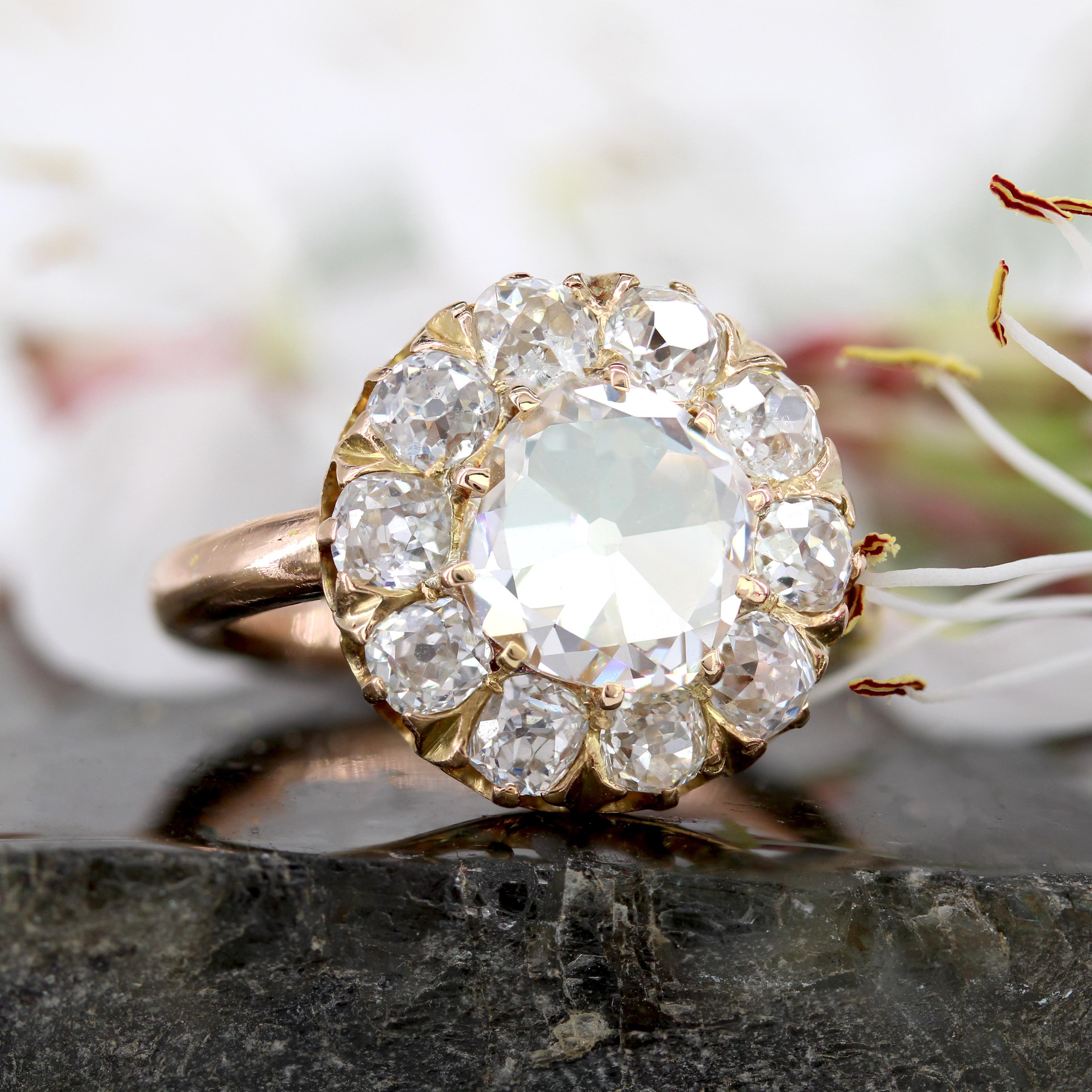 French 19th Century Rose- Cut Diamond 18 Karat Rose Gold Daisy Ring For Sale 3