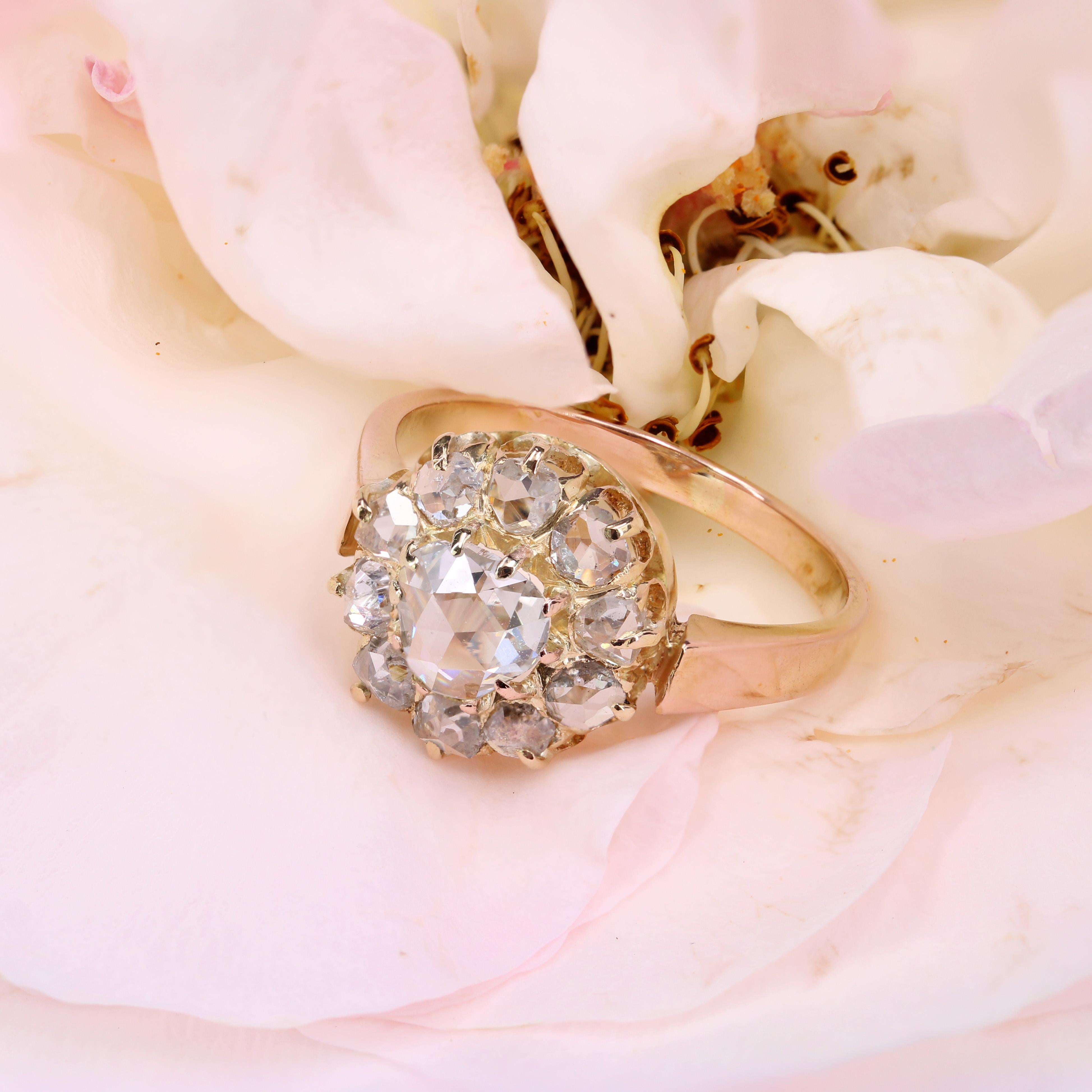French 19th Century Rose- Cut Diamond 18 Karat Rose Gold Daisy Ring For Sale 9