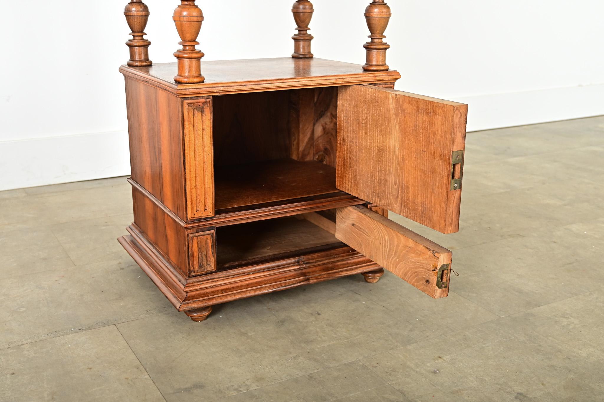 French 19th Century Rosewood Bedside Table In Good Condition For Sale In Baton Rouge, LA