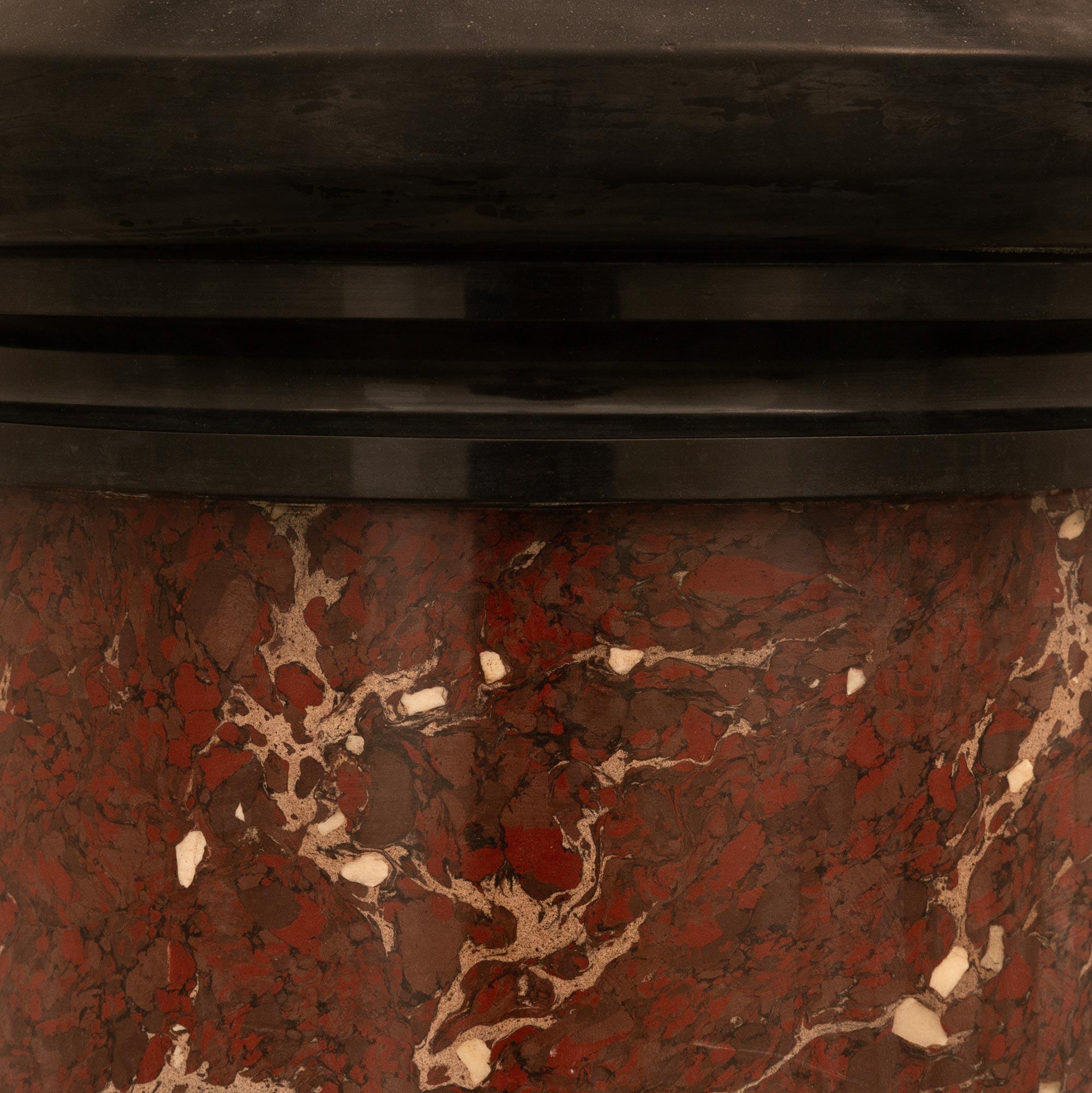 French 19th Century Rouge Griotte And Black Belgium Marble Circular Pedestal For Sale 1