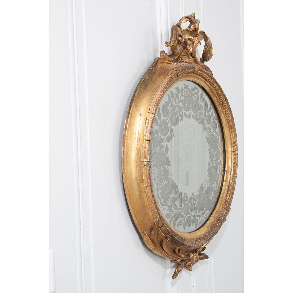 French 19th Century Round Gold Gilt Mirror 2