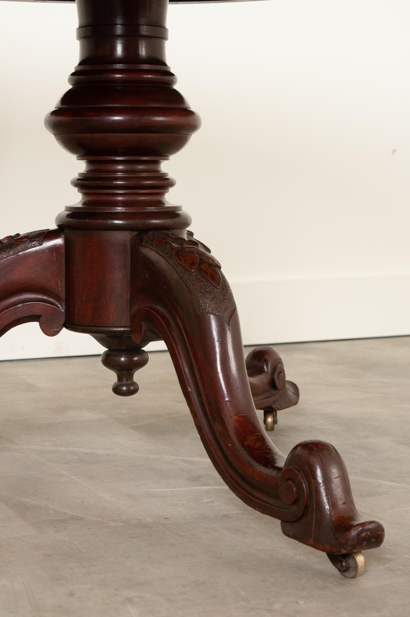 French 19th Century Round Mahogany Pedestal Table 10