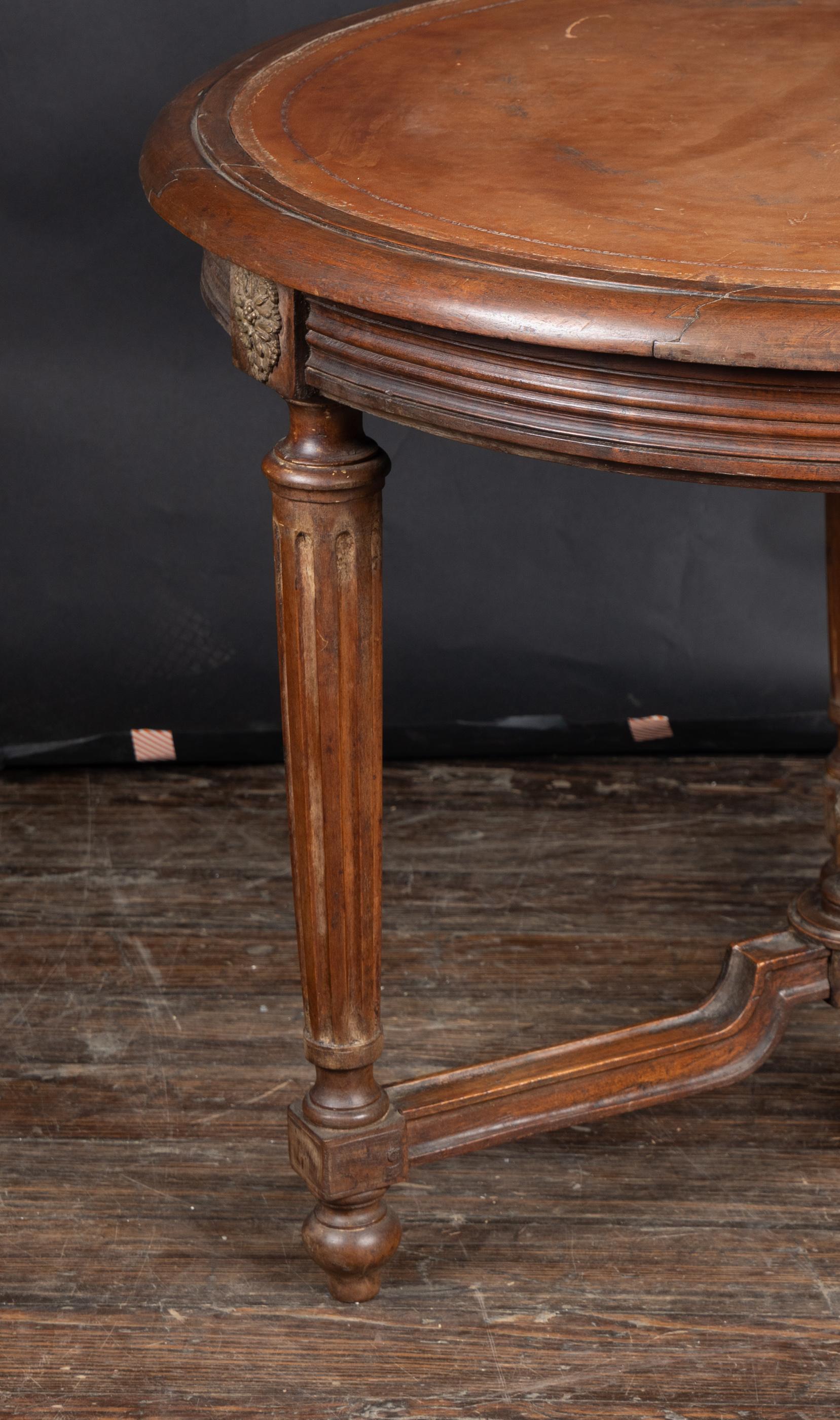 French 19th Century Round Table with Leather Top For Sale 1