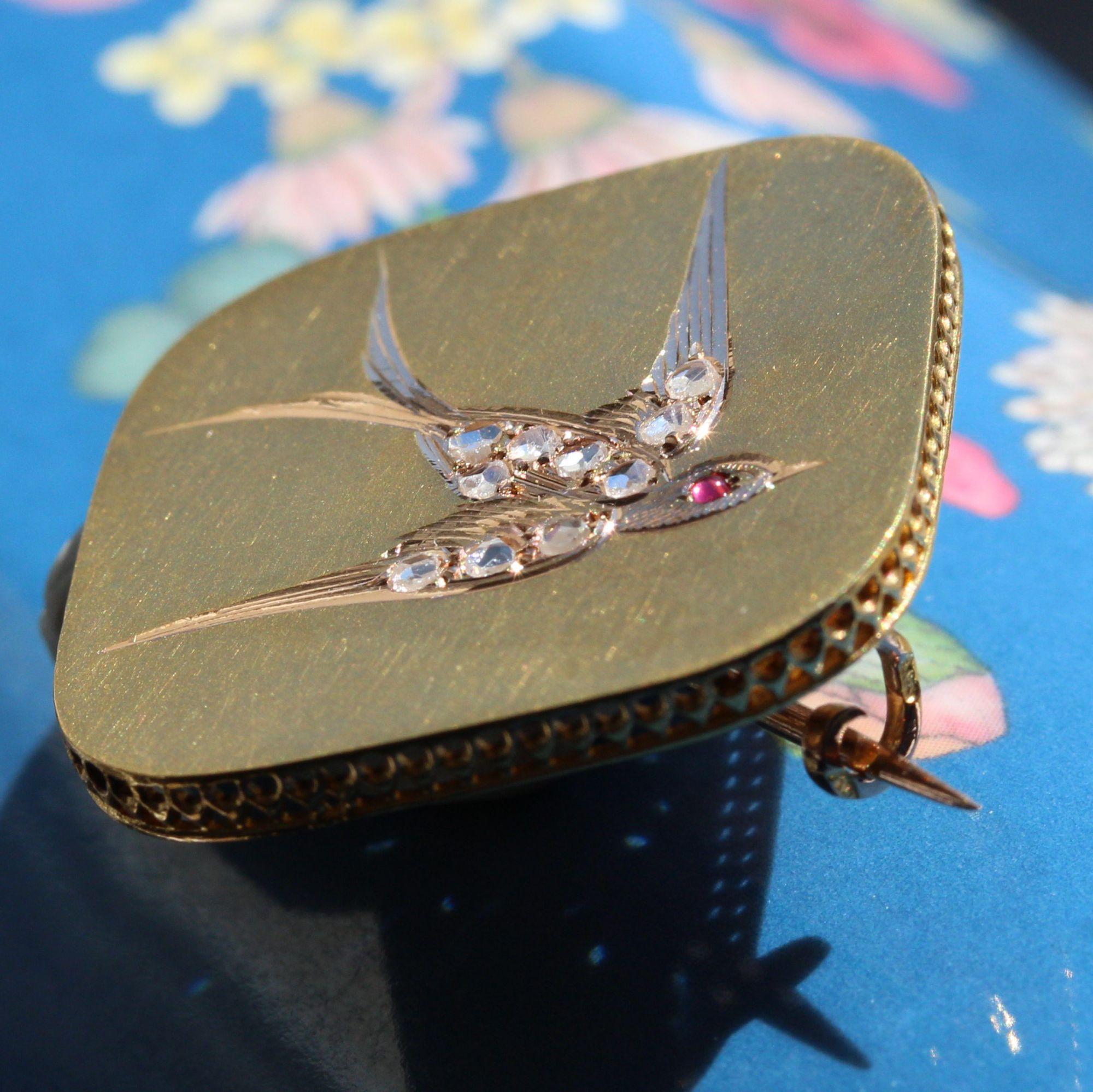 French 19th Century Ruby Diamonds 18 Karat Rose Gold Swallow Brooch In Good Condition In Poitiers, FR