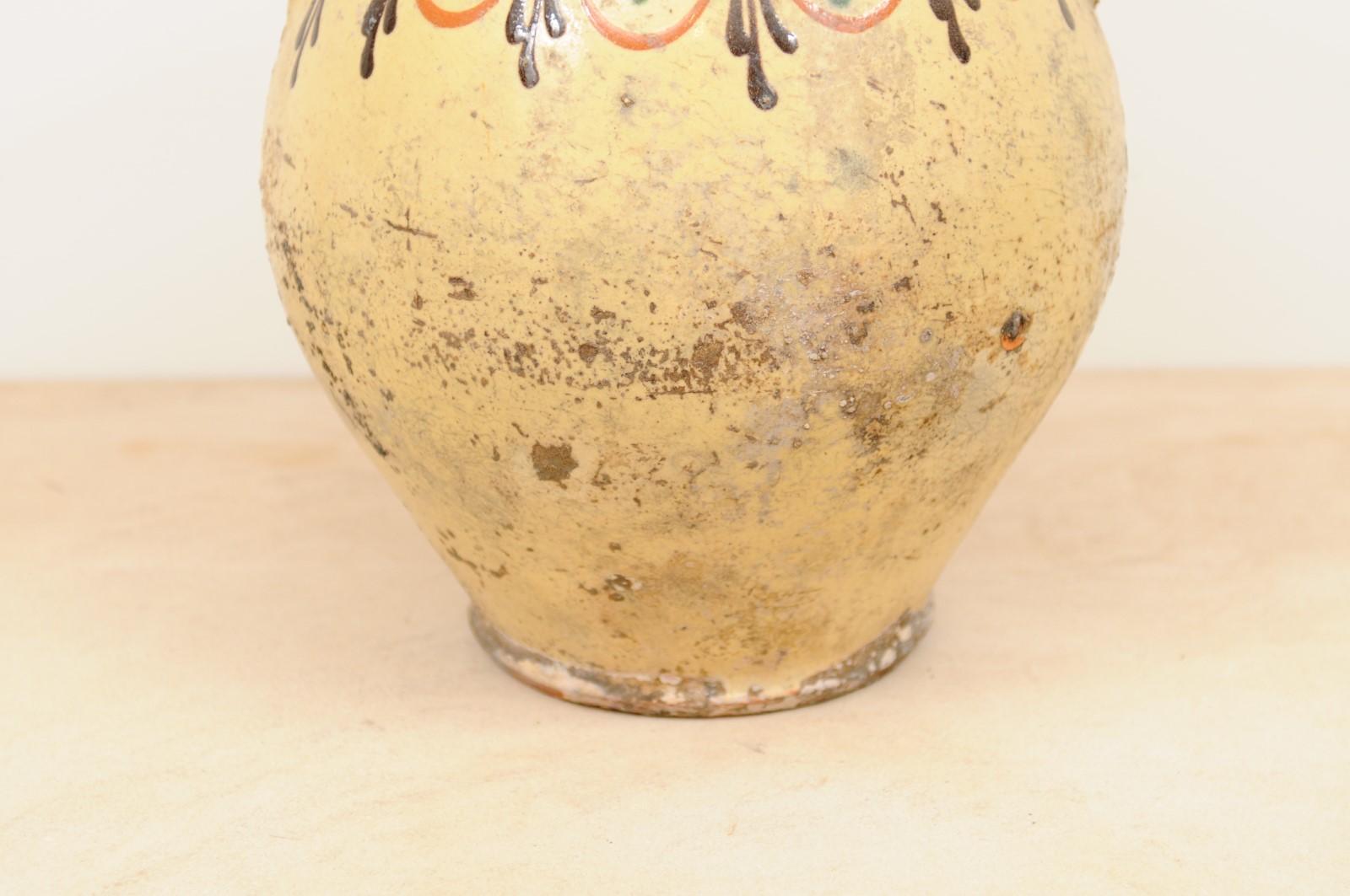 Vernissé Pot à huile d'olivier en poterie émaillée rustique du 19ème siècle avec motifs polychromes en vente