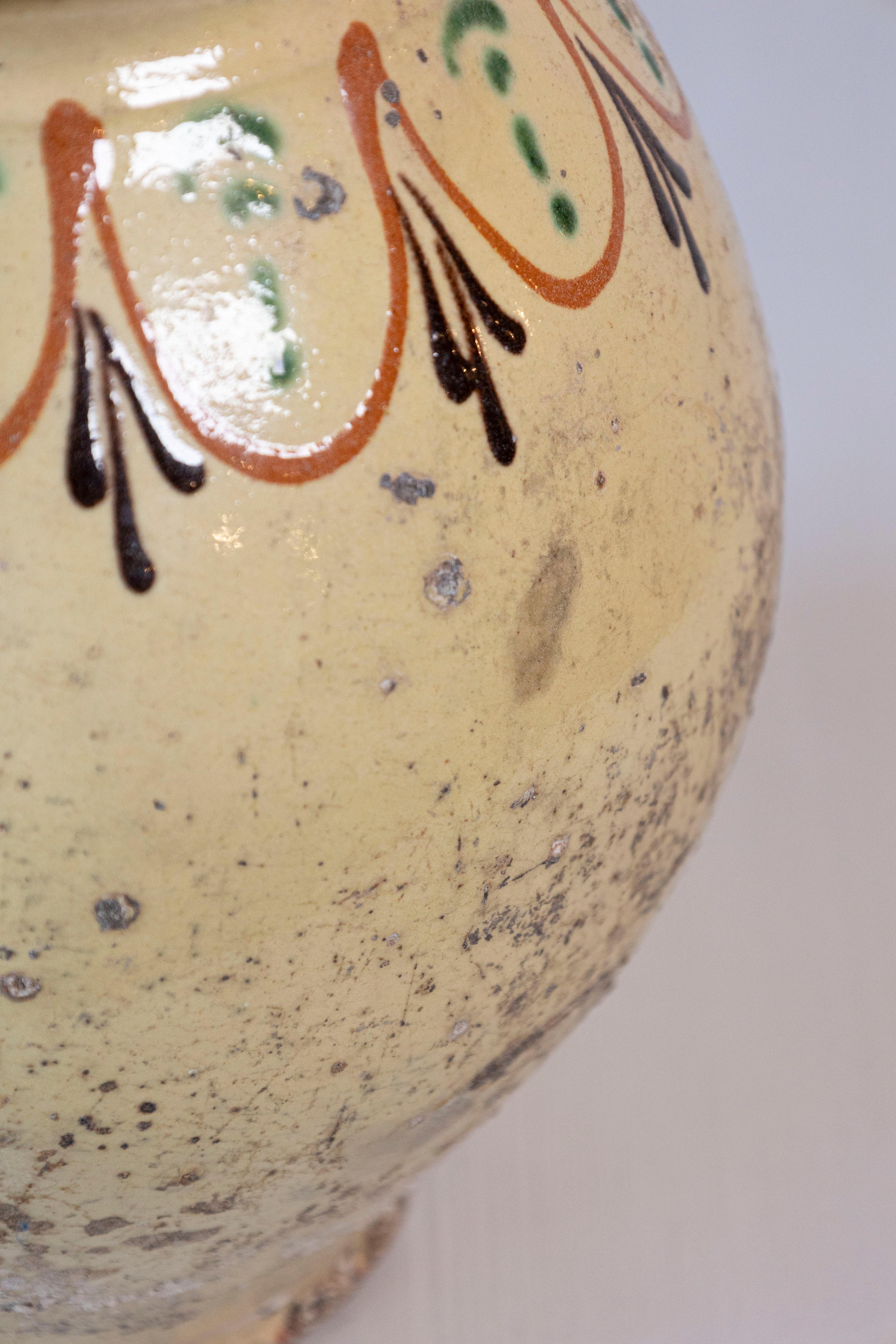 XIXe siècle Pot à huile d'olivier émaillé rustique du 19ème siècle avec motifs polychromes en vente