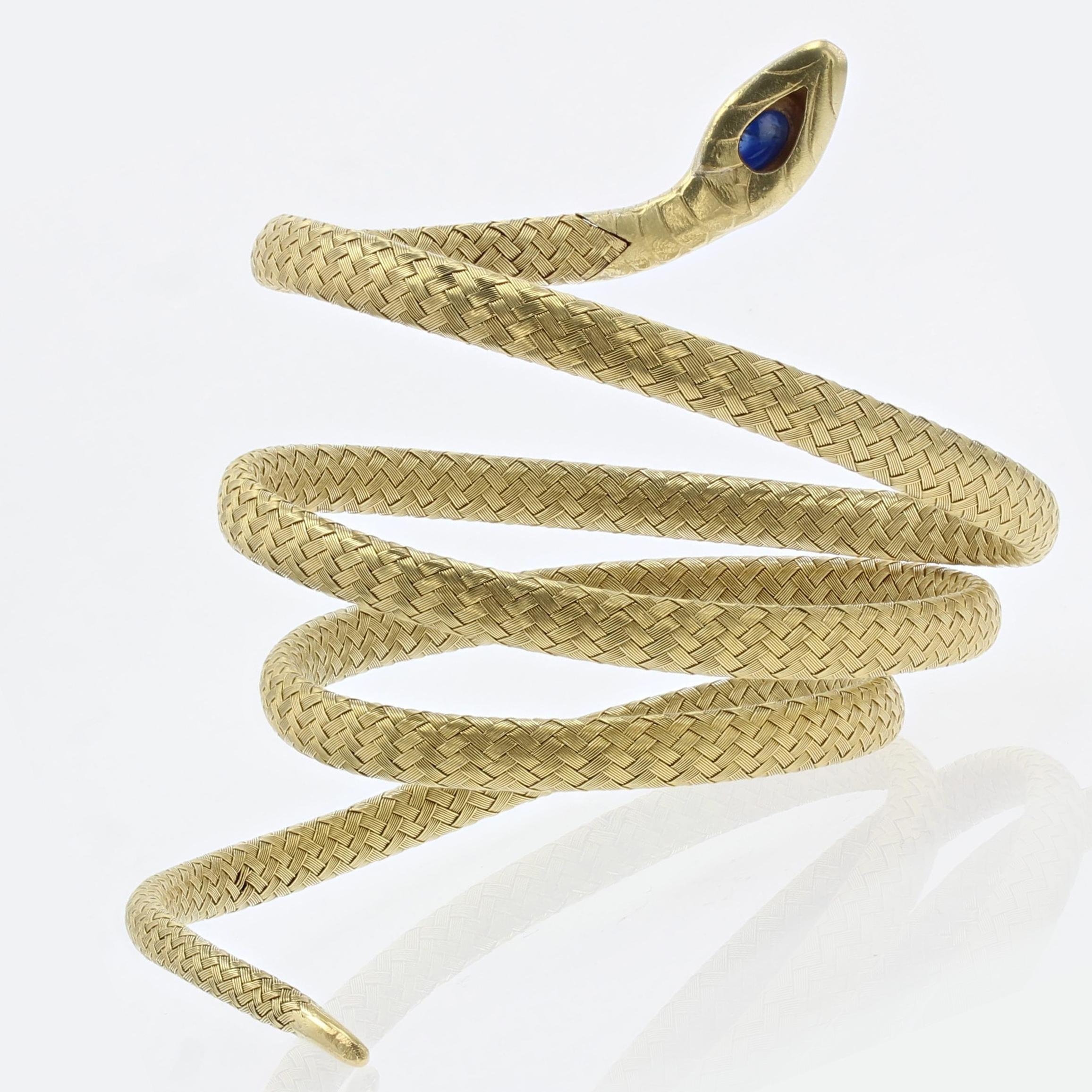 French 19th Century Sapphire Cabochon 18 Karat Yellow Gold Snake Bracelet For Sale 3