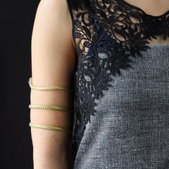 French 19th Century Sapphire Cabochon 18 Karat Yellow Gold Snake Bracelet