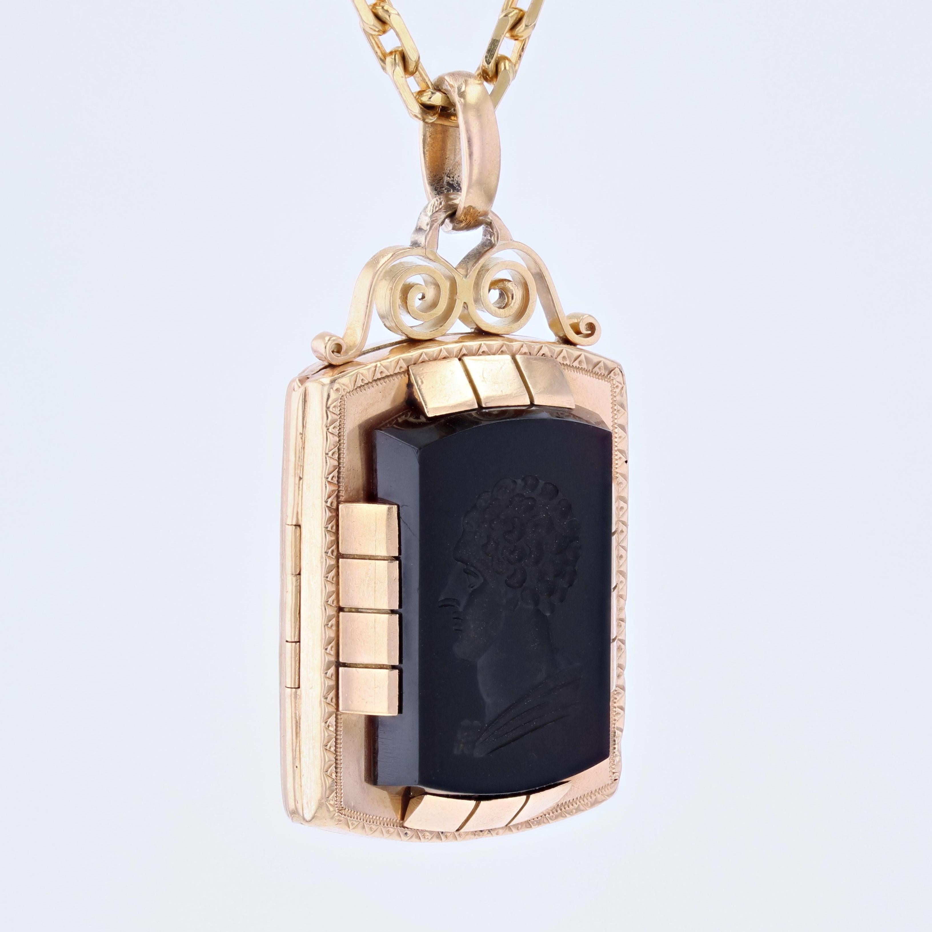French 19th Century Sardony Intaglio 18 karat Rose Gold Locket Pendant For Sale 1
