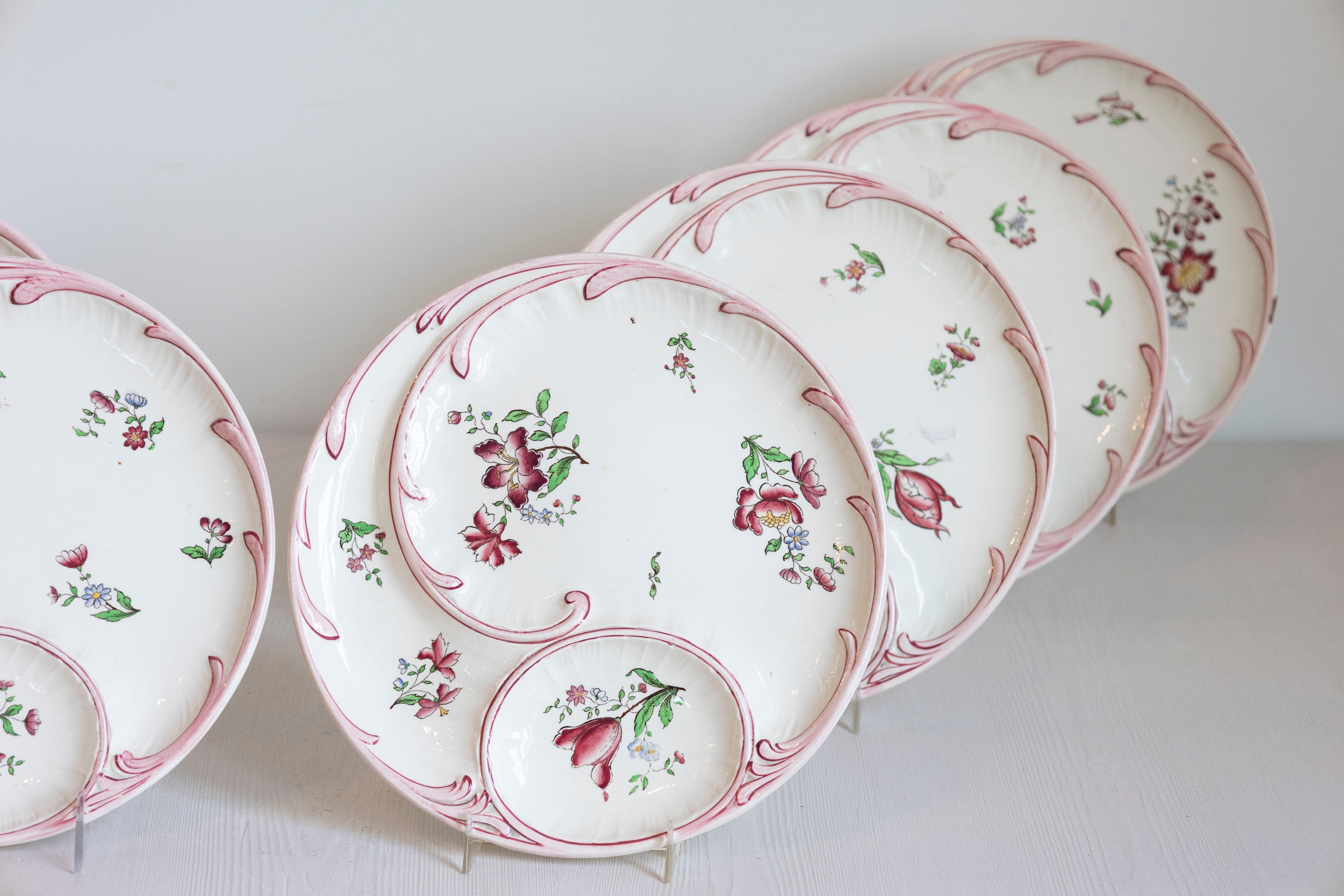 French 19th Century Sarreguemines Majolica Asparagus Plates with Pink Flowers For Sale 1