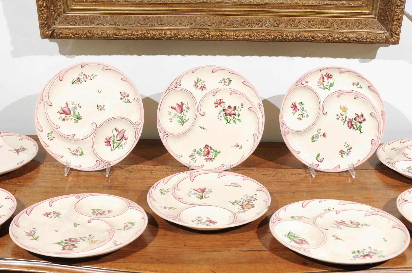 French 19th Century Sarreguemines Majolica Asparagus Plates with Pink Flowers For Sale 2