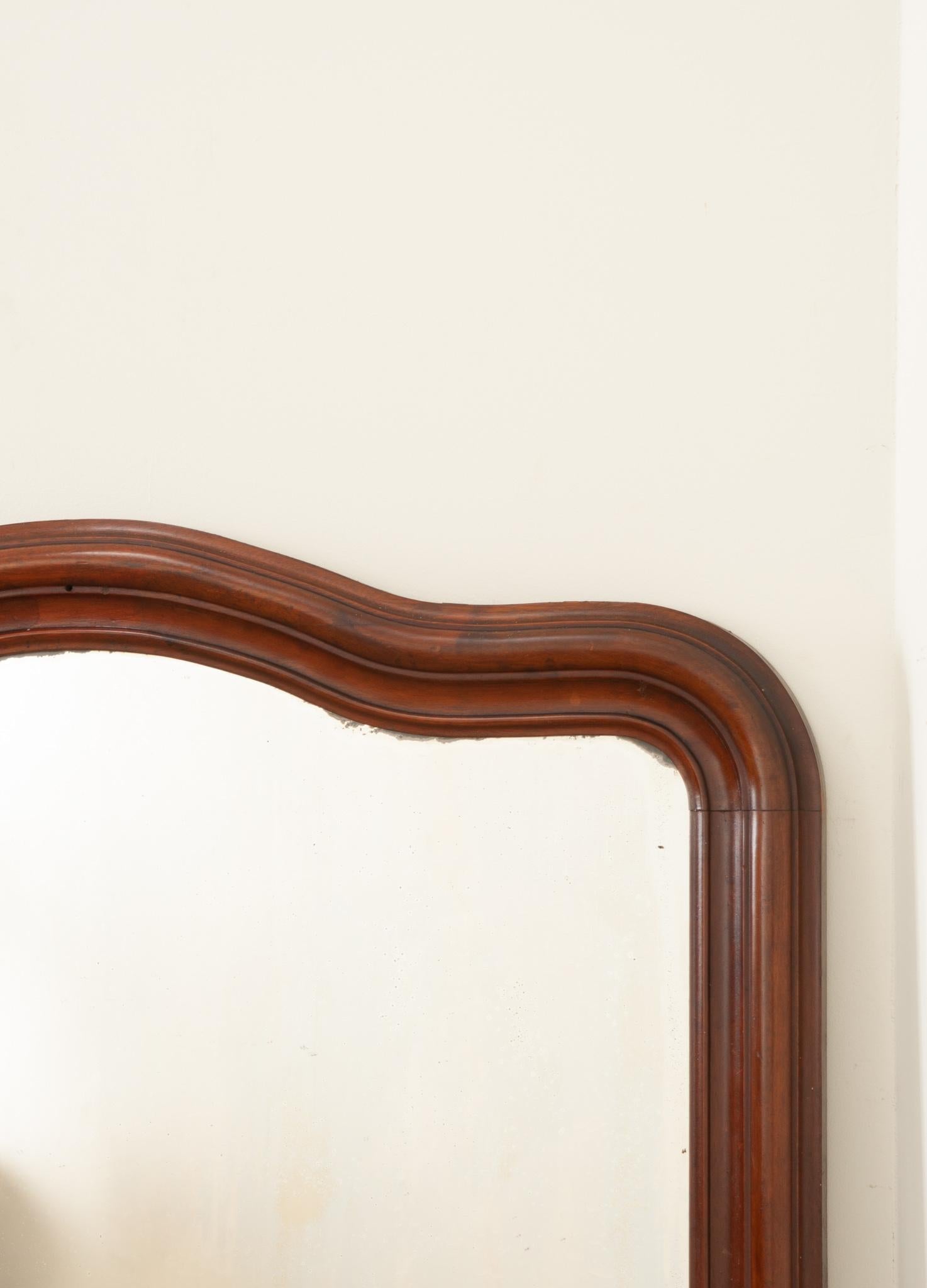 French 19th Century Scalloped Walnut Mirror 3