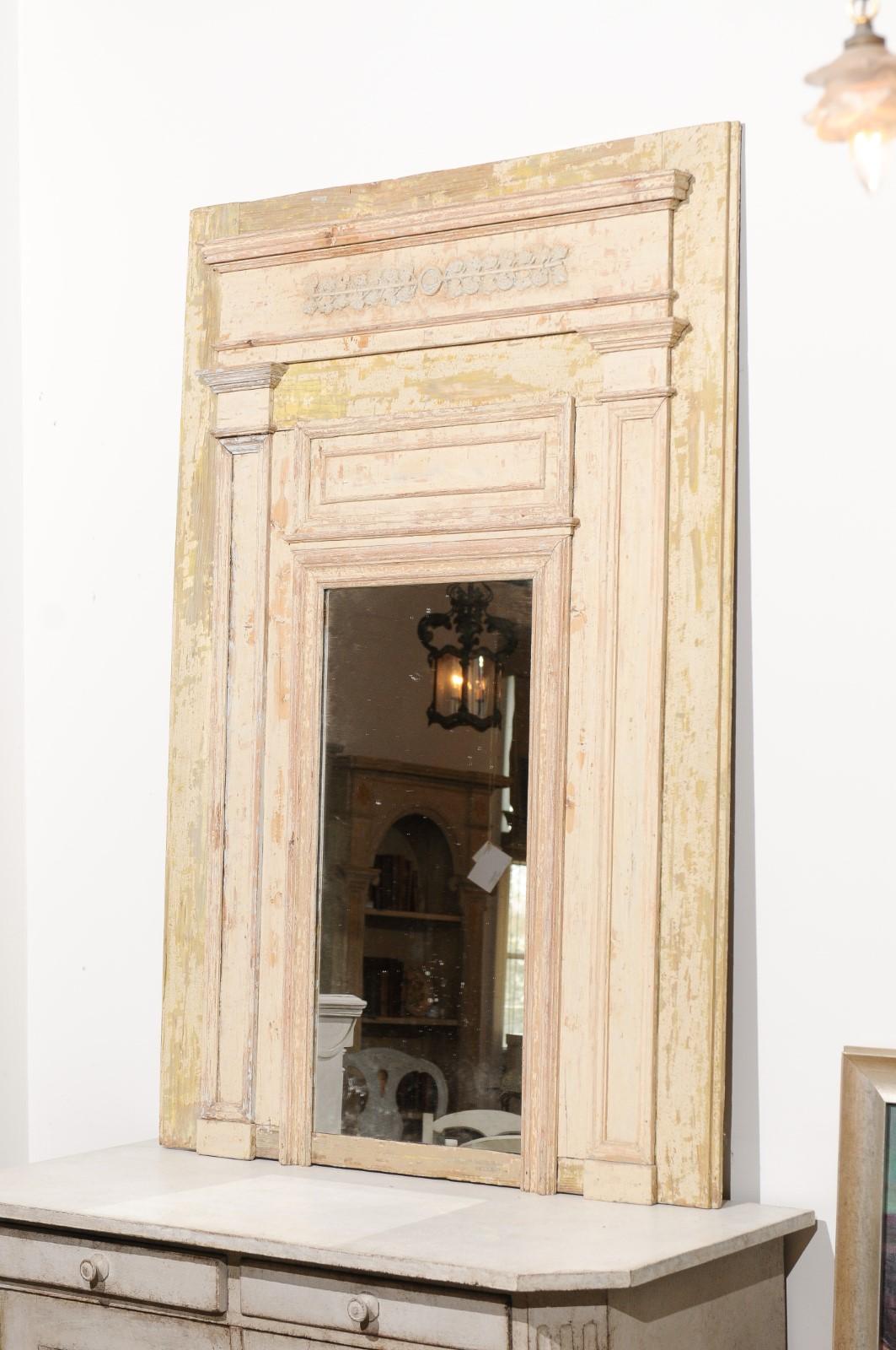 Miroir Trumeau français du 19ème siècle, découpé avec raisins et pilastres doriques en vente 5
