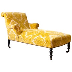 French 19th Century Scrolled Back Chaise Longue in Patterned Gold Velvet