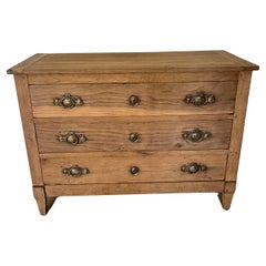 French 19th century scrubbed oak chest of drawers / commode