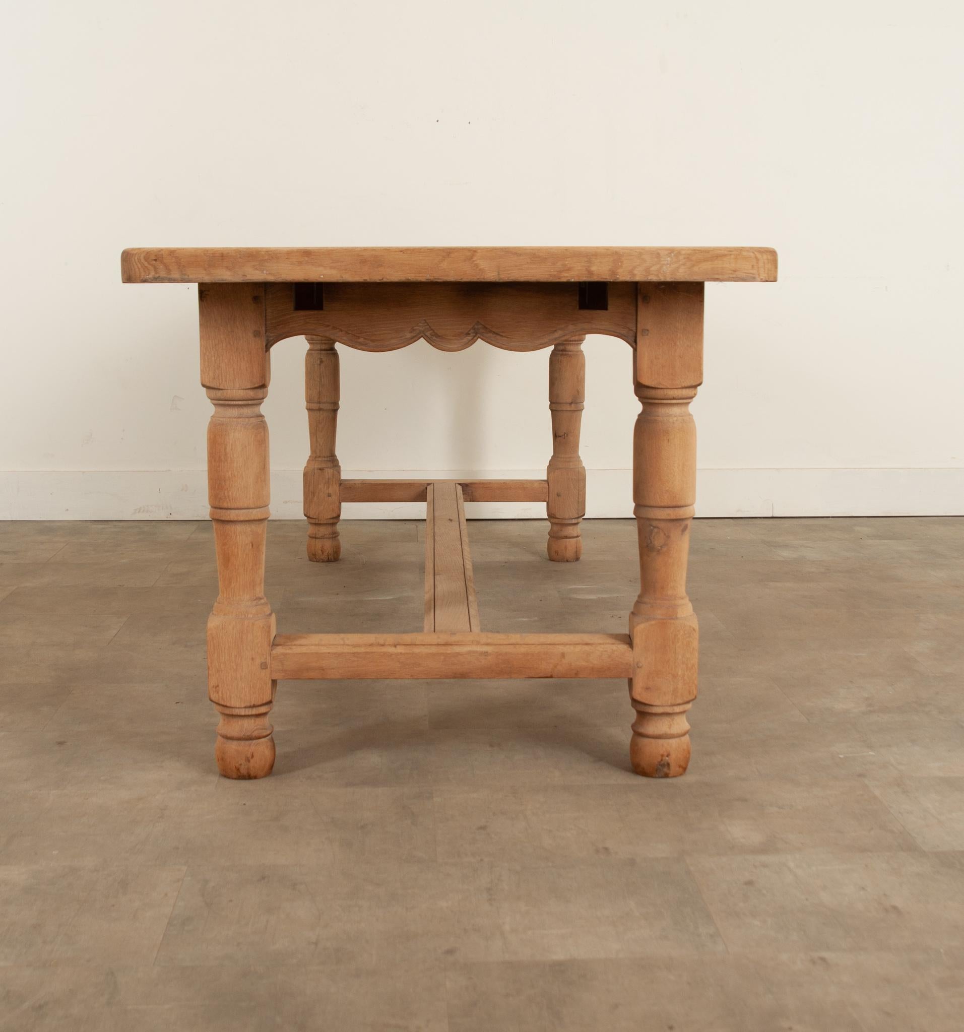 French 19th Century Scrubbed Oak Dining Table 7