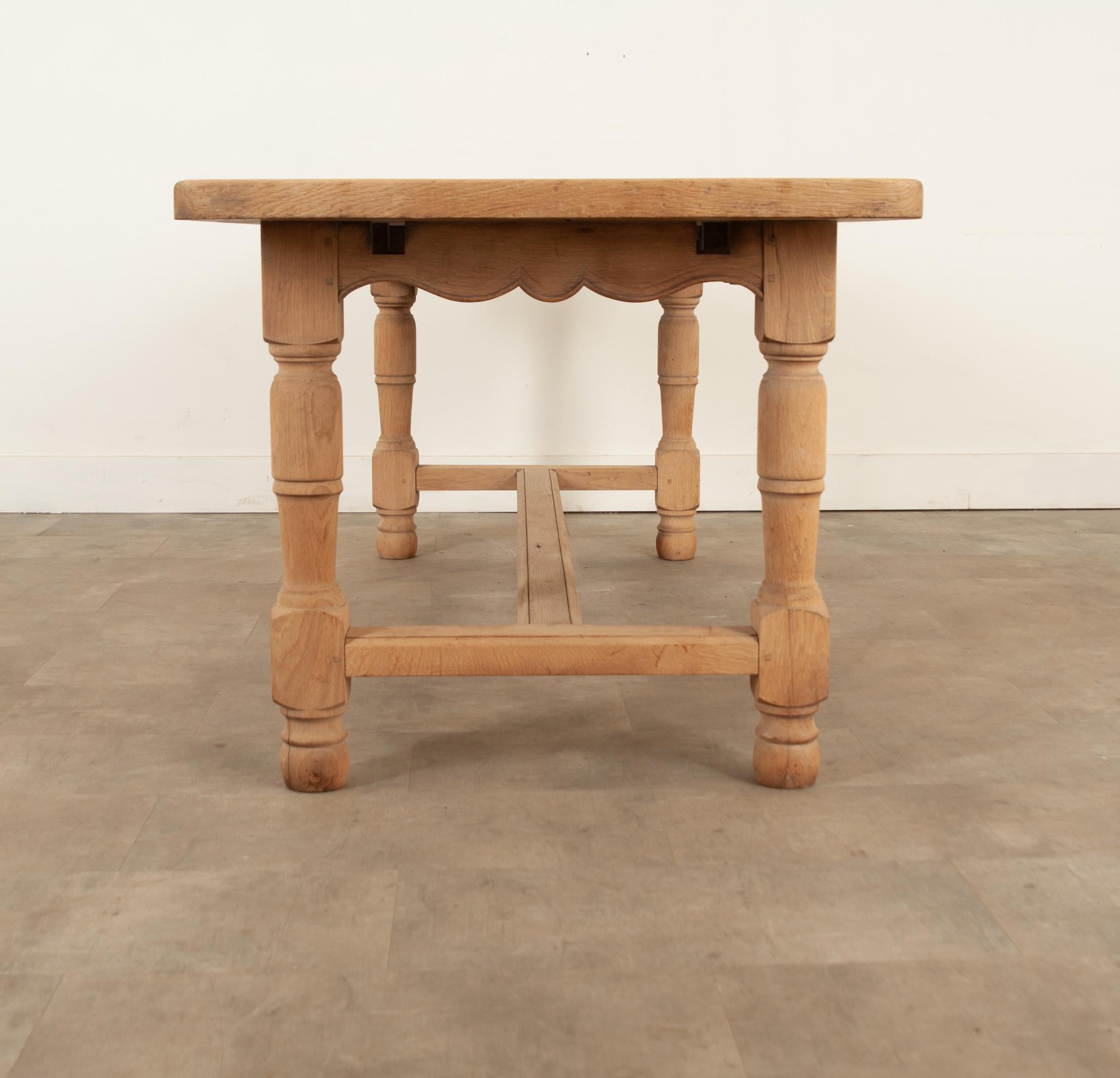 French 19th Century Scrubbed Oak Dining Table 3