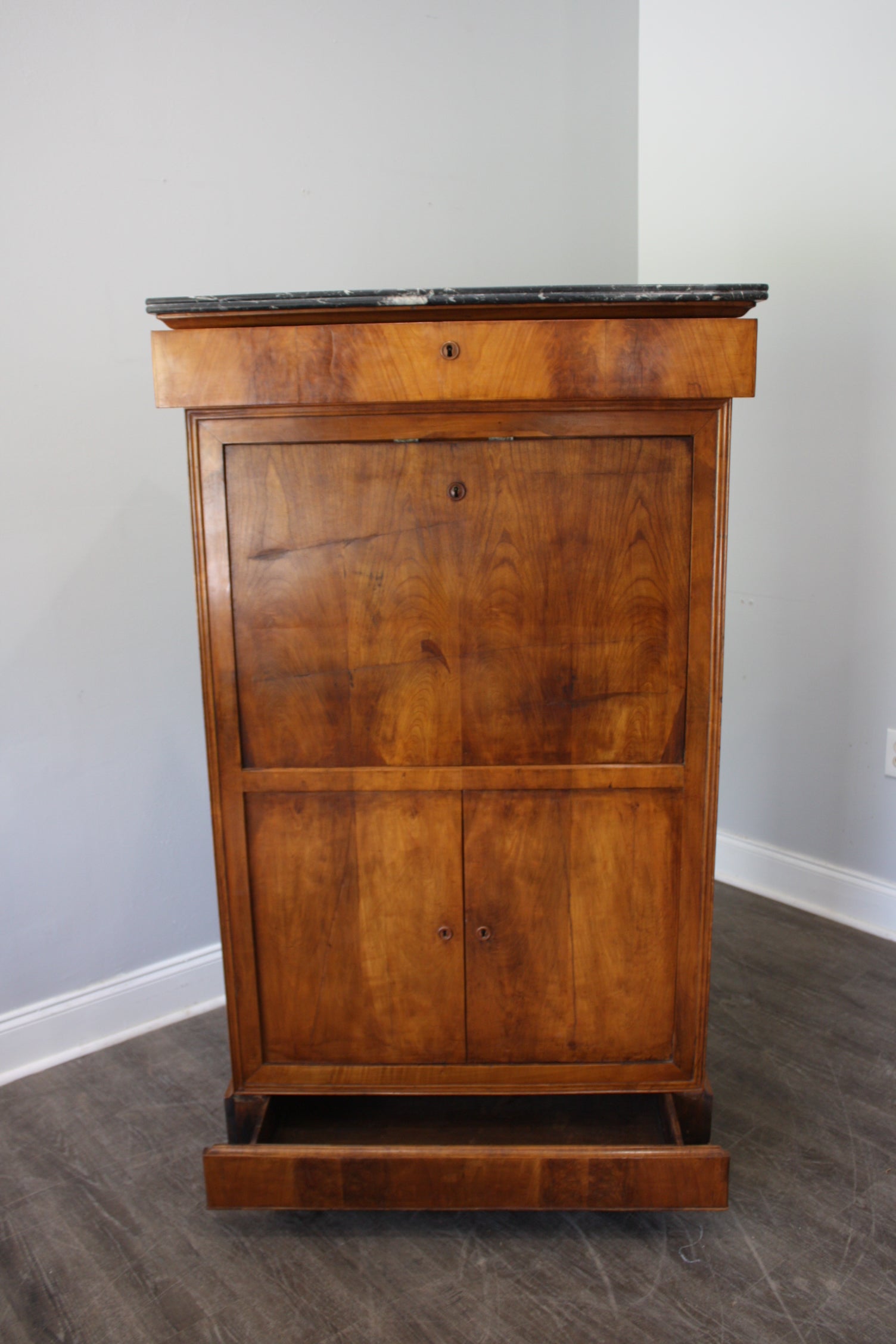 French 19th Century Secretaire For Sale 5