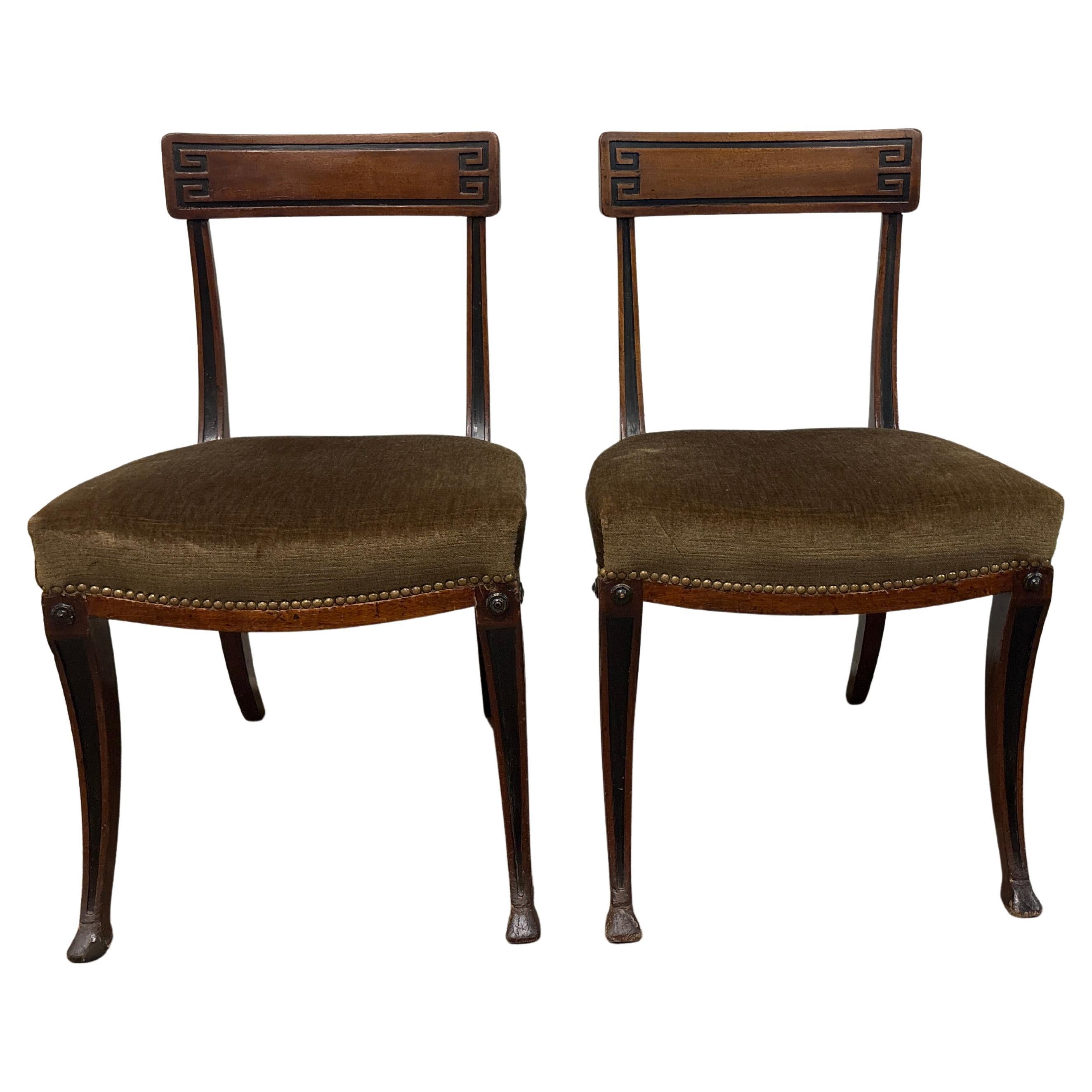 Français Ensemble de 8 chaises de salle à manger françaises du 19e siècle en vente