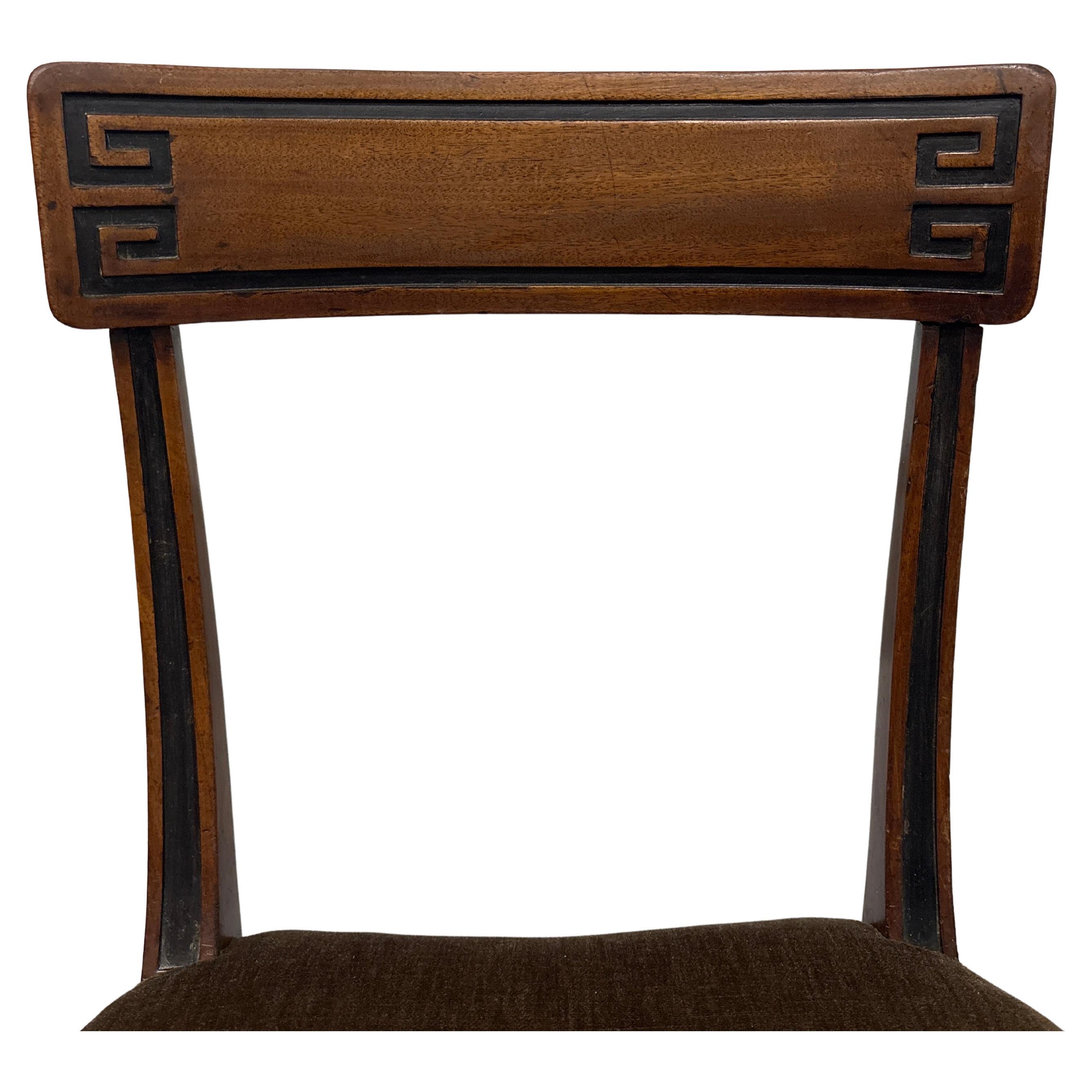 XIXe siècle Ensemble de 8 chaises de salle à manger françaises du 19e siècle en vente