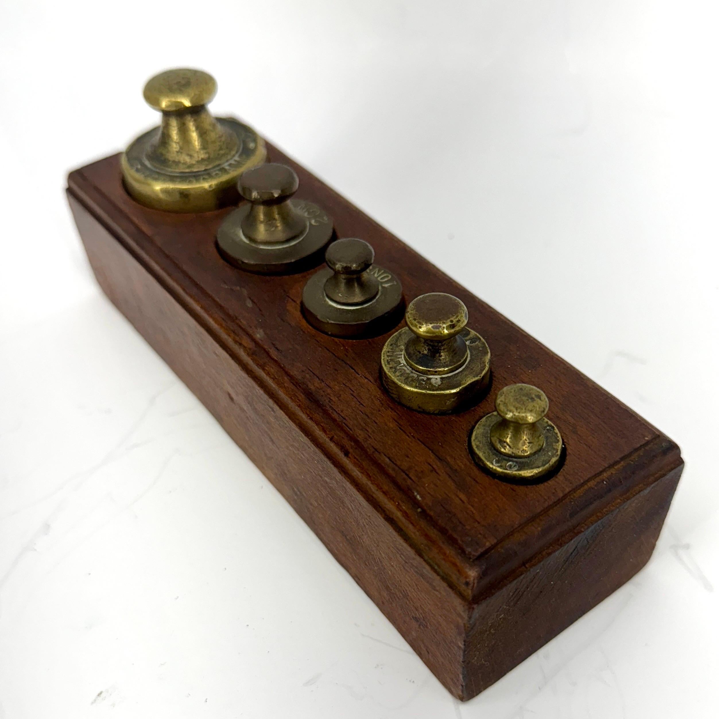 French 19th Century Set of Scale Weights Stand Desk Accessory For Sale 7