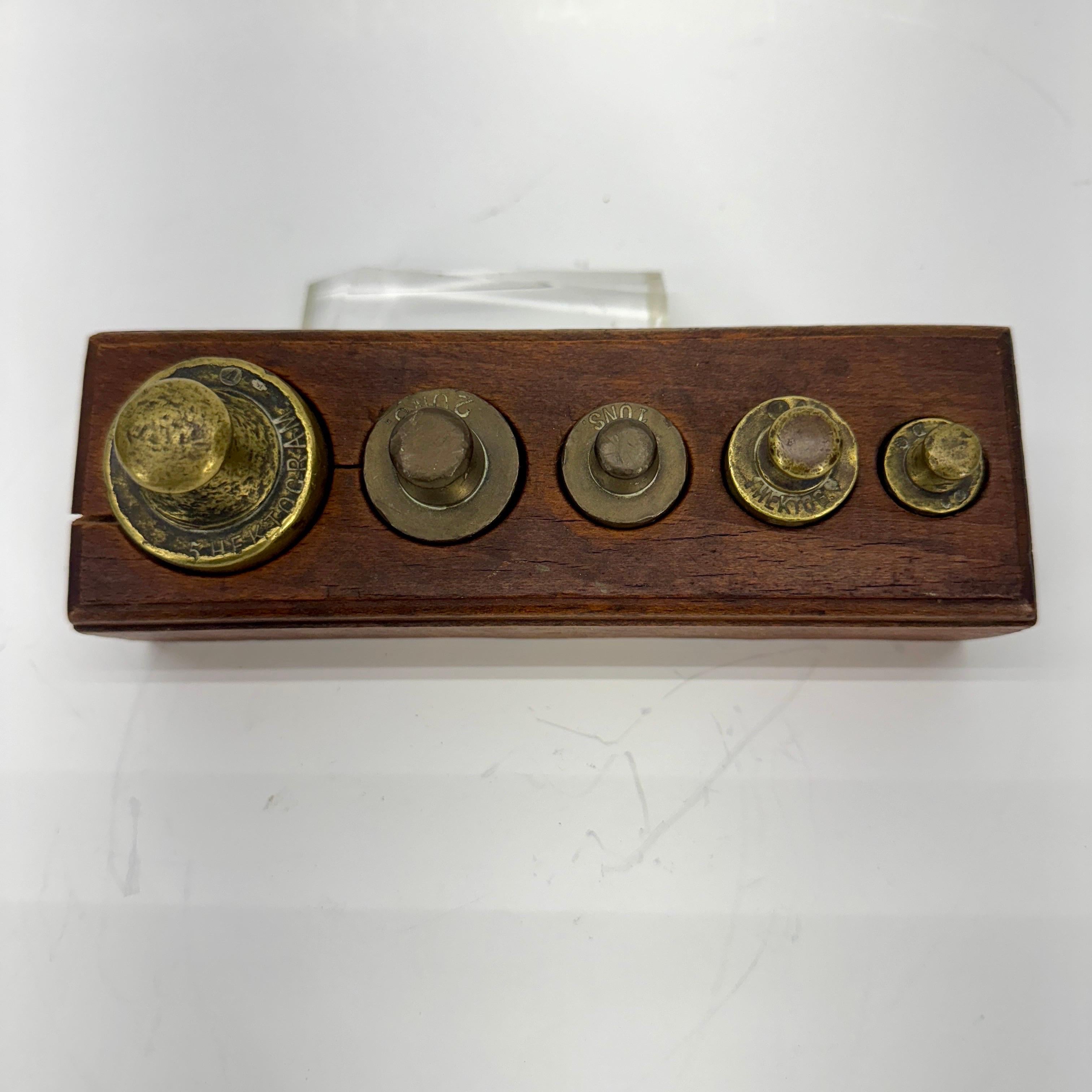 French 19th Century Set of Scale Weights Stand Desk Accessory In Good Condition For Sale In Haddonfield, NJ