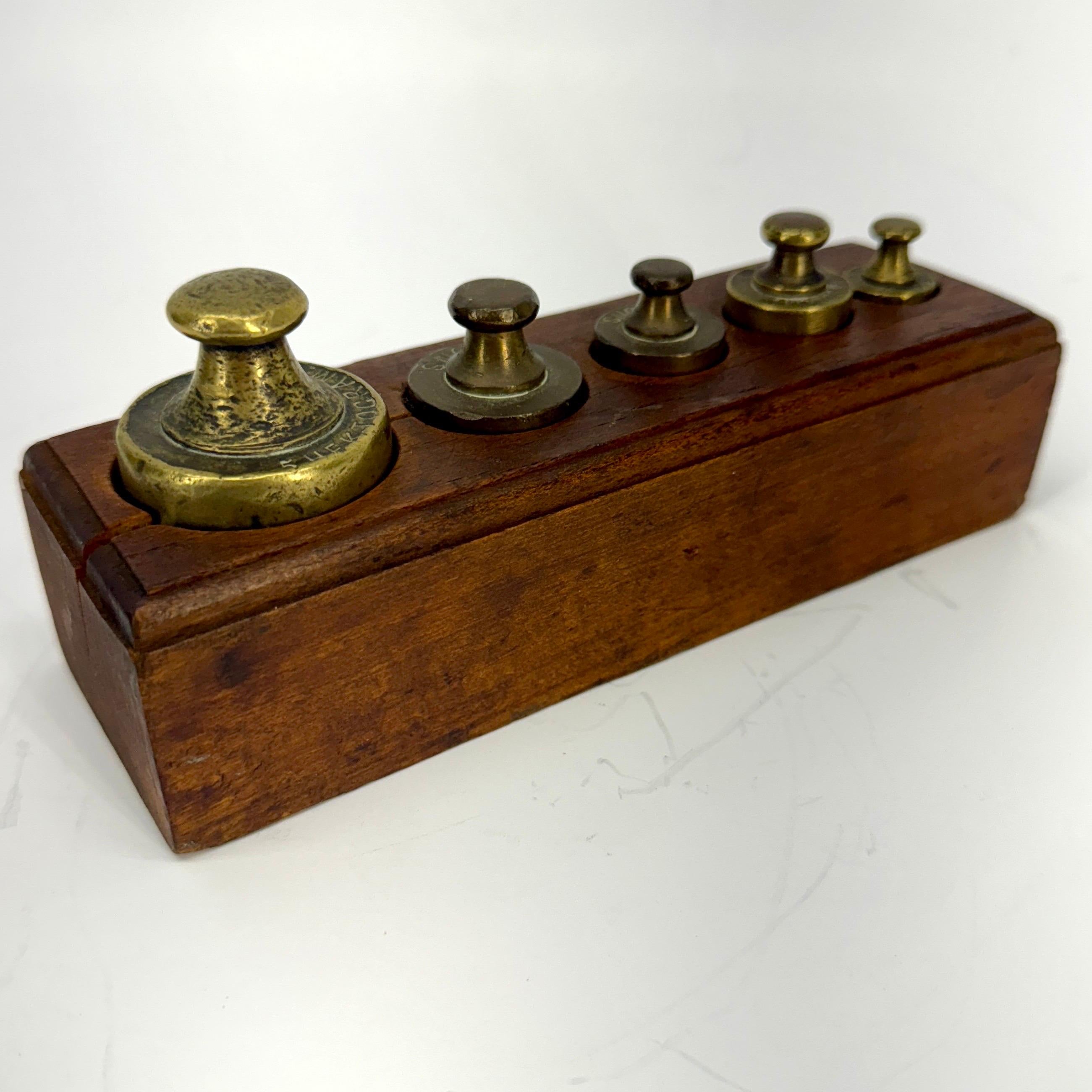 French 19th Century Set of Scale Weights Stand Desk Accessory For Sale 1