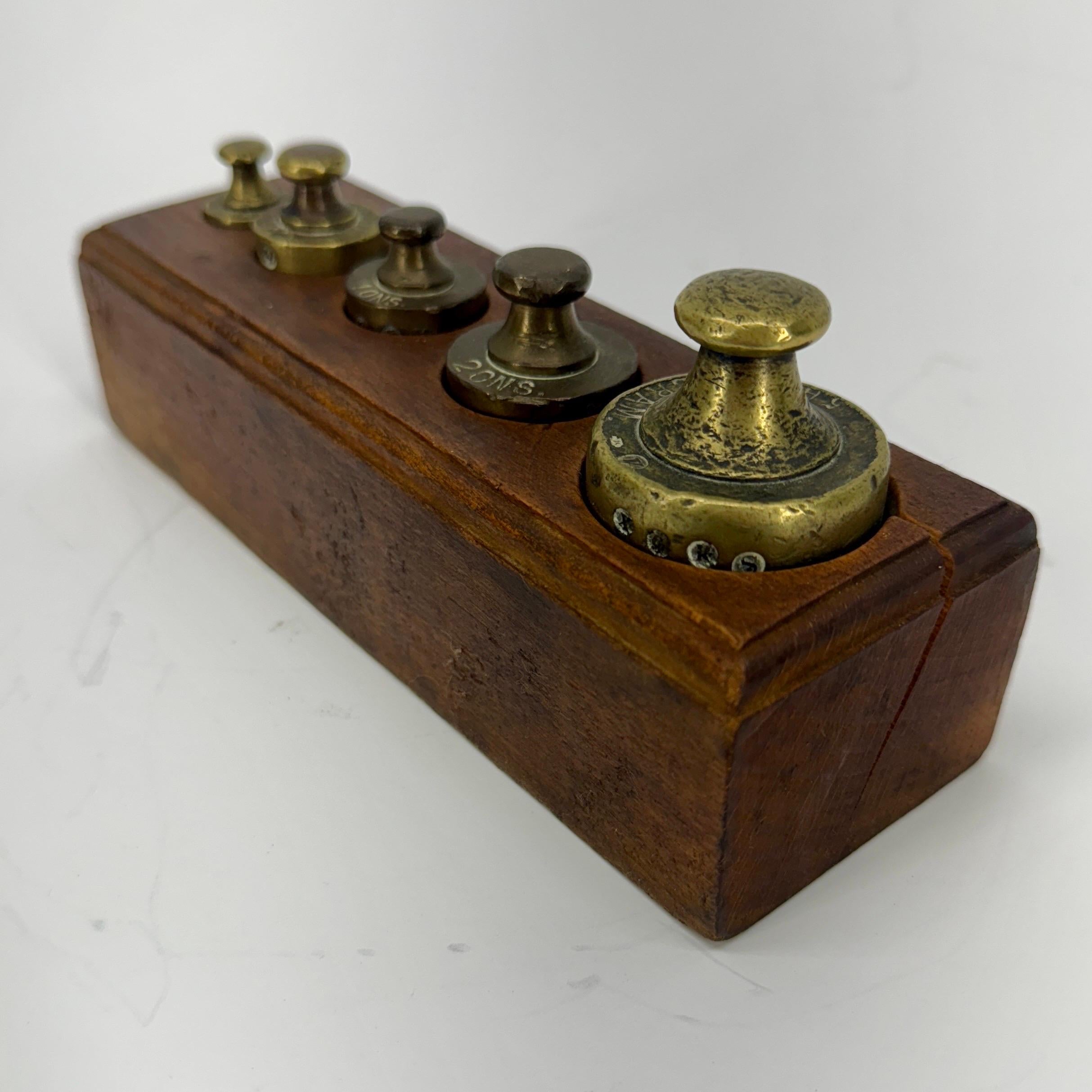 French 19th Century Set of Scale Weights Stand Desk Accessory For Sale 3