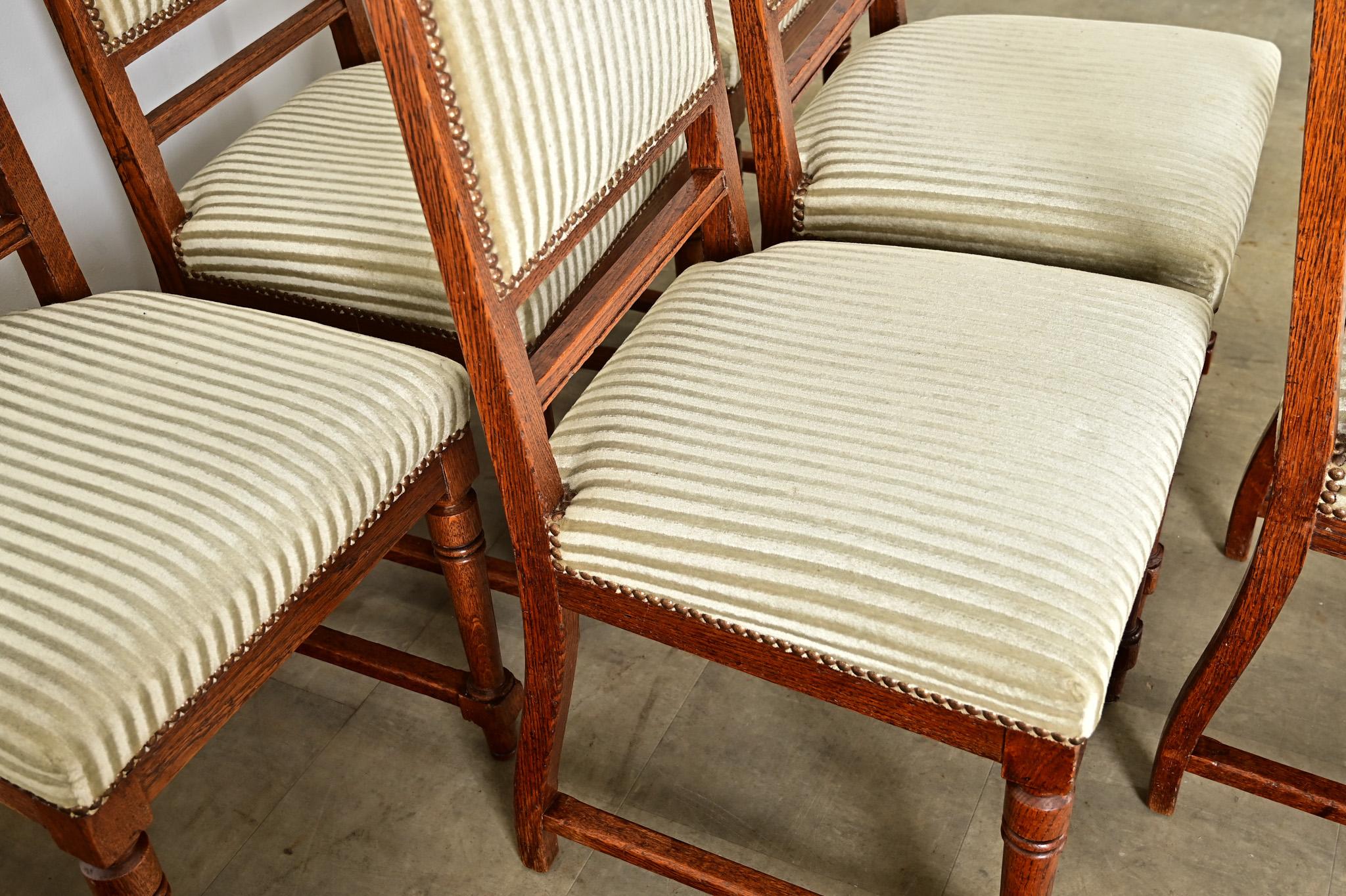 French 19th Century Set of Six Carved Oak Dining Chairs at 1stDibs