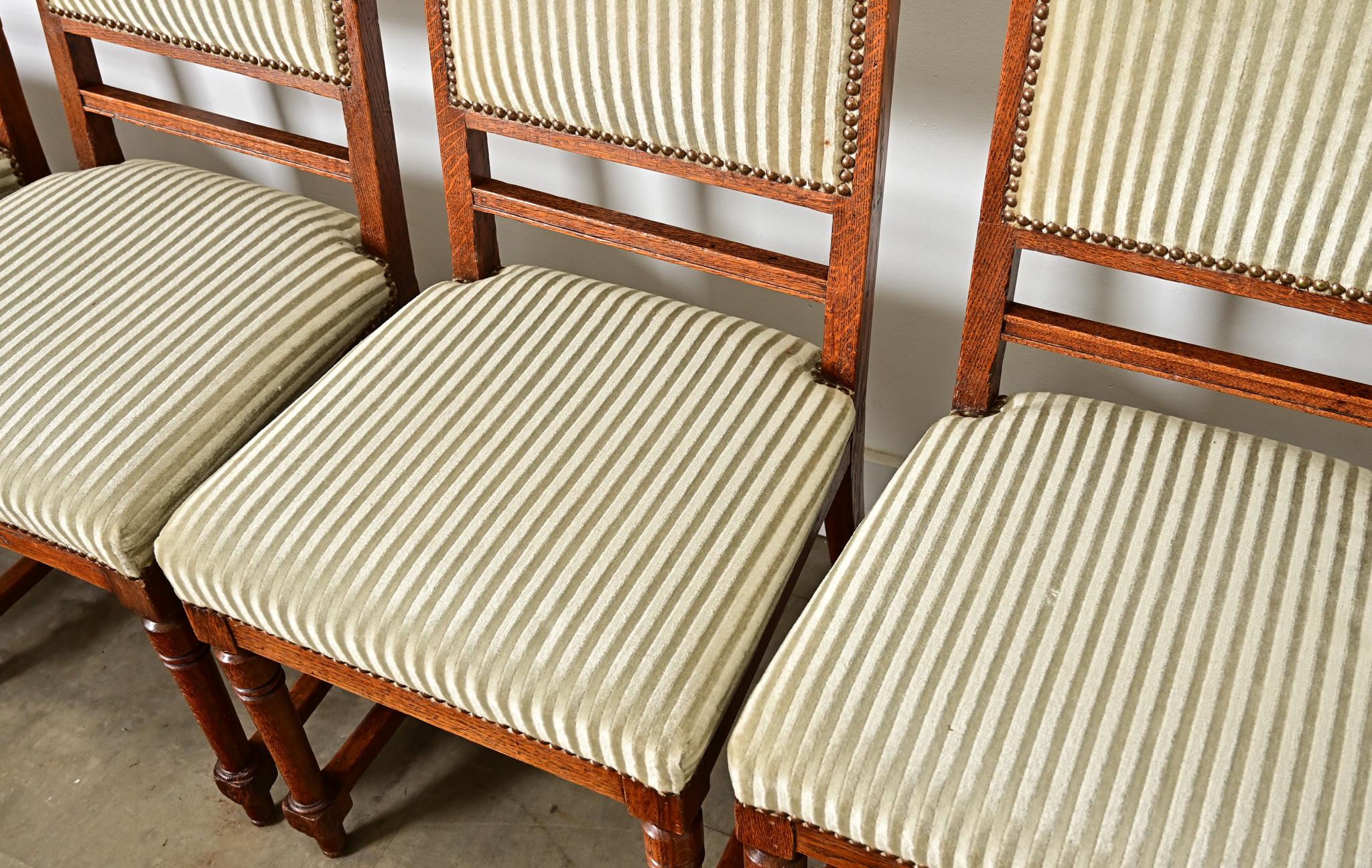 French 19th Century Set of Six Carved Oak Dining Chairs at 1stDibs