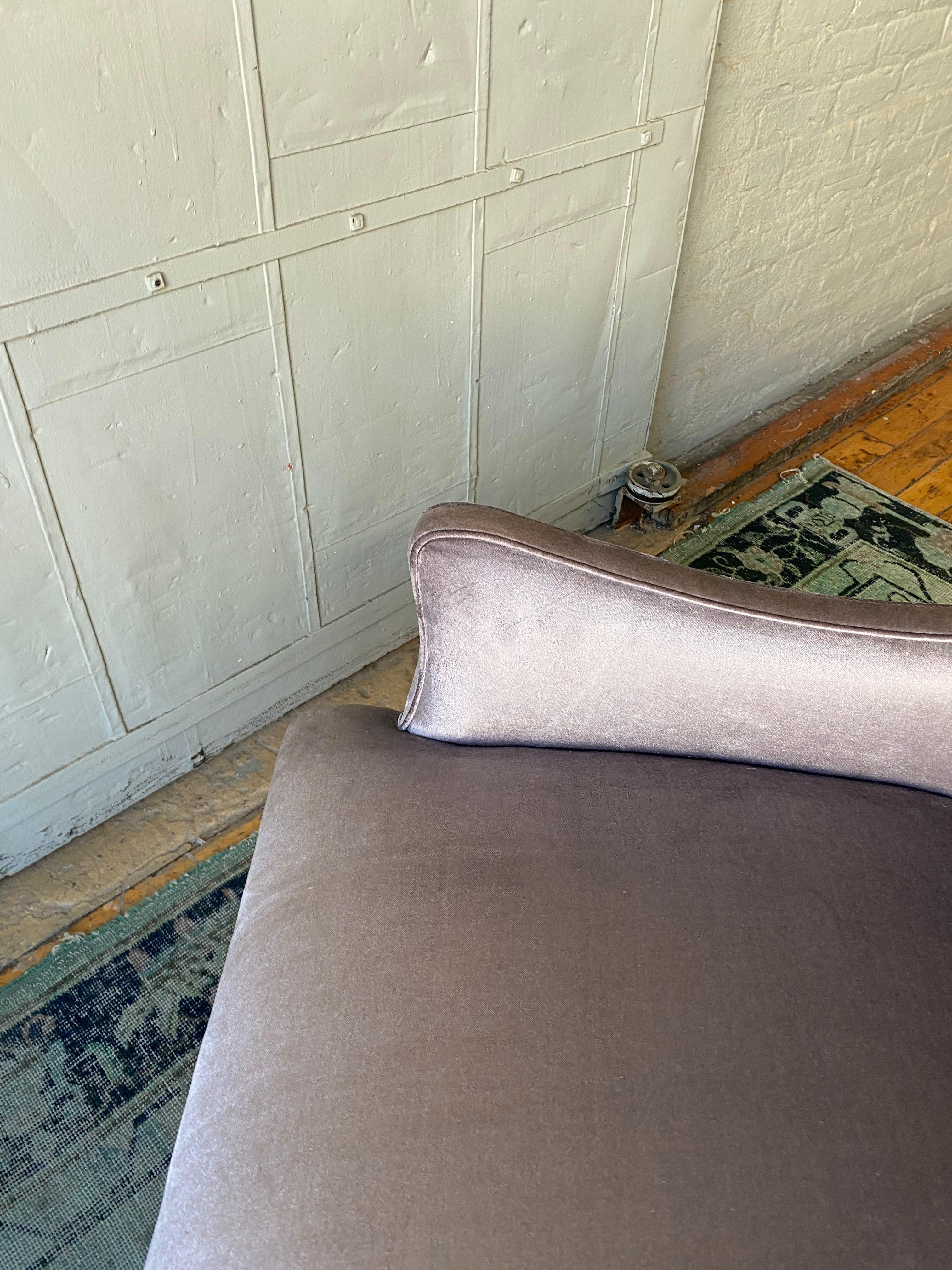 French 19th Century  Settee in Silvery Grey Velvet 8