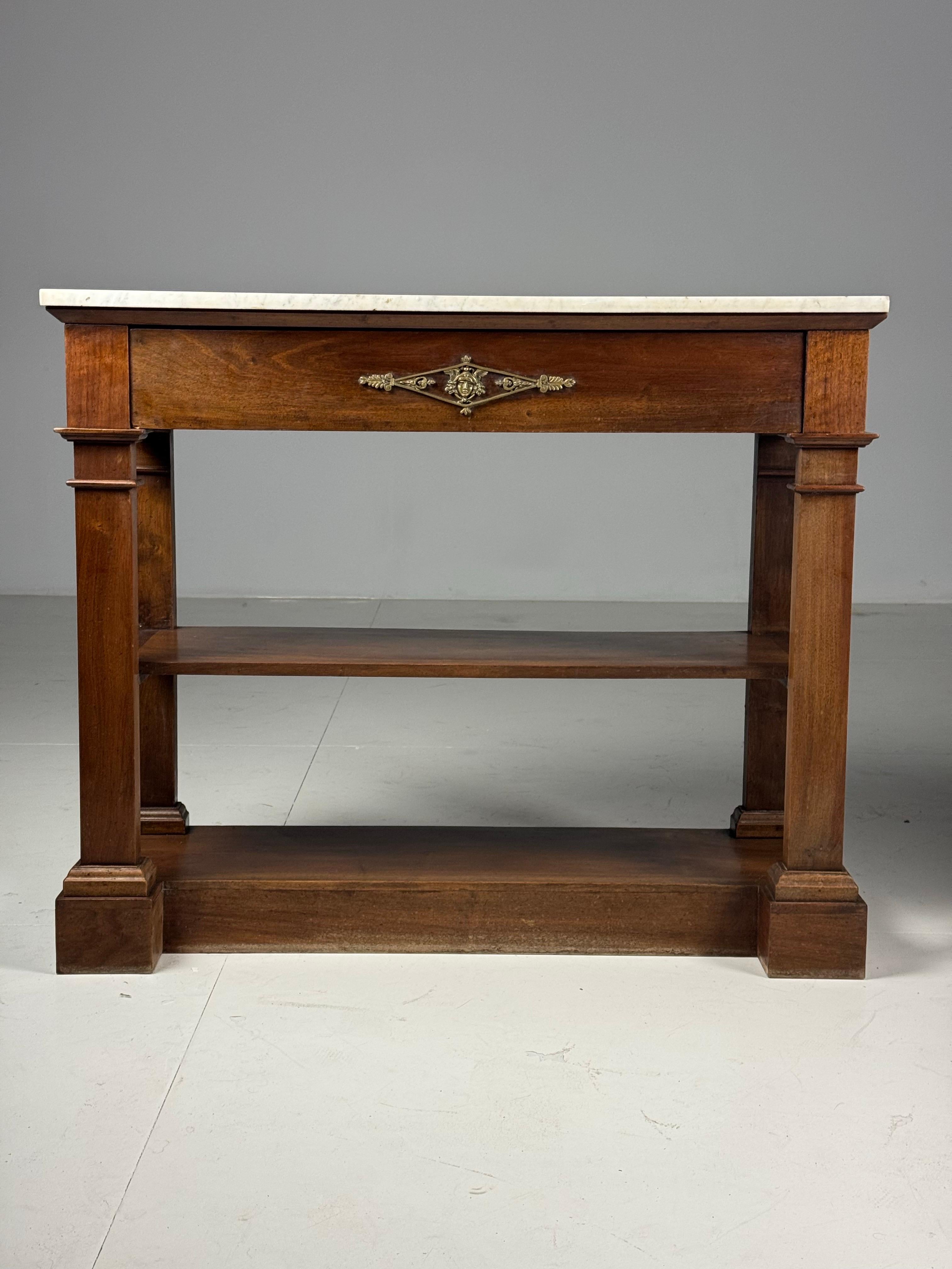 Mesa auxiliar francesa del siglo XIX en Bueno estado para la venta en MILL, NL