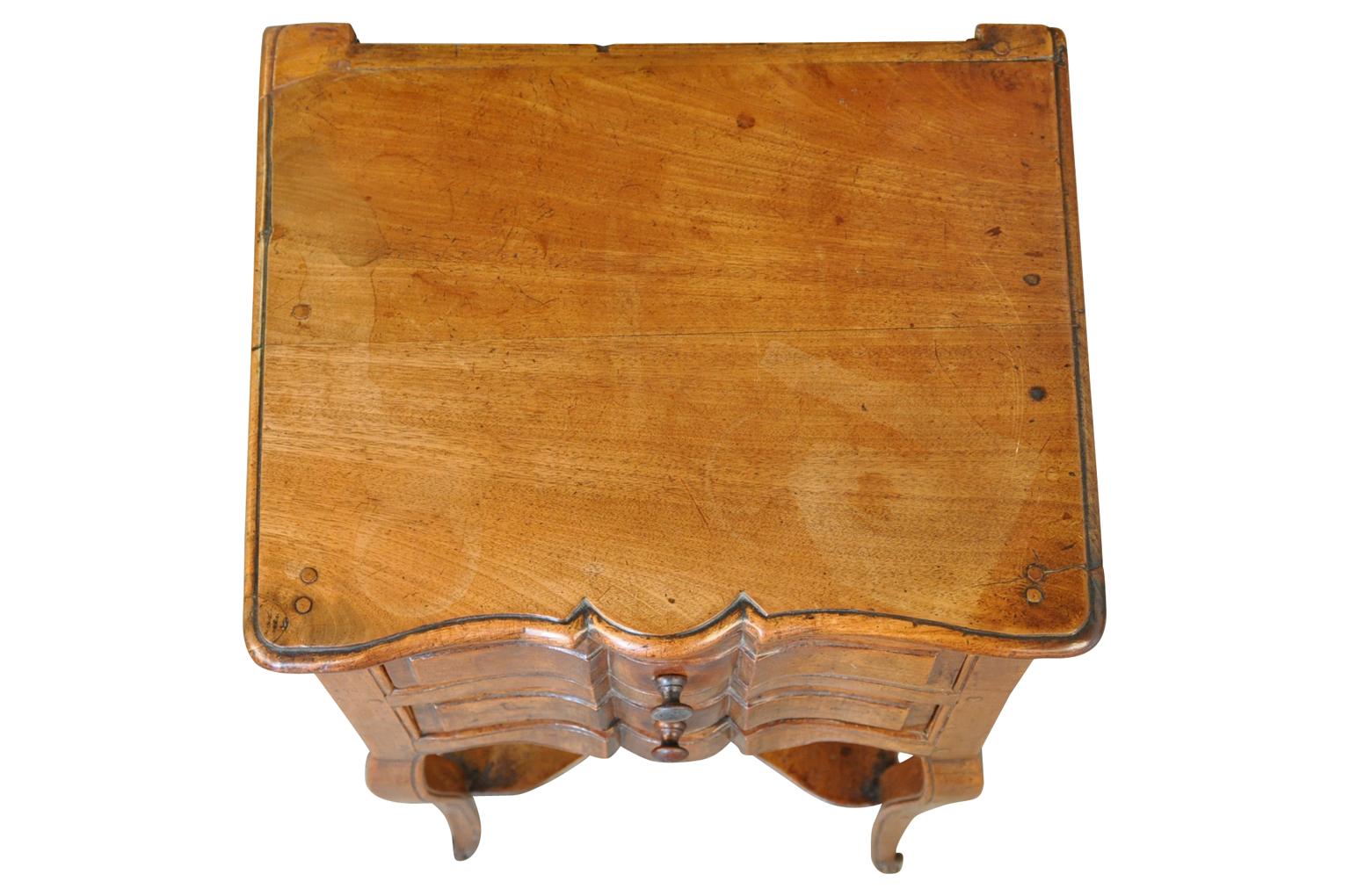 XVIIIe siècle et antérieur Table d'appoint française du XIXe siècle en vente