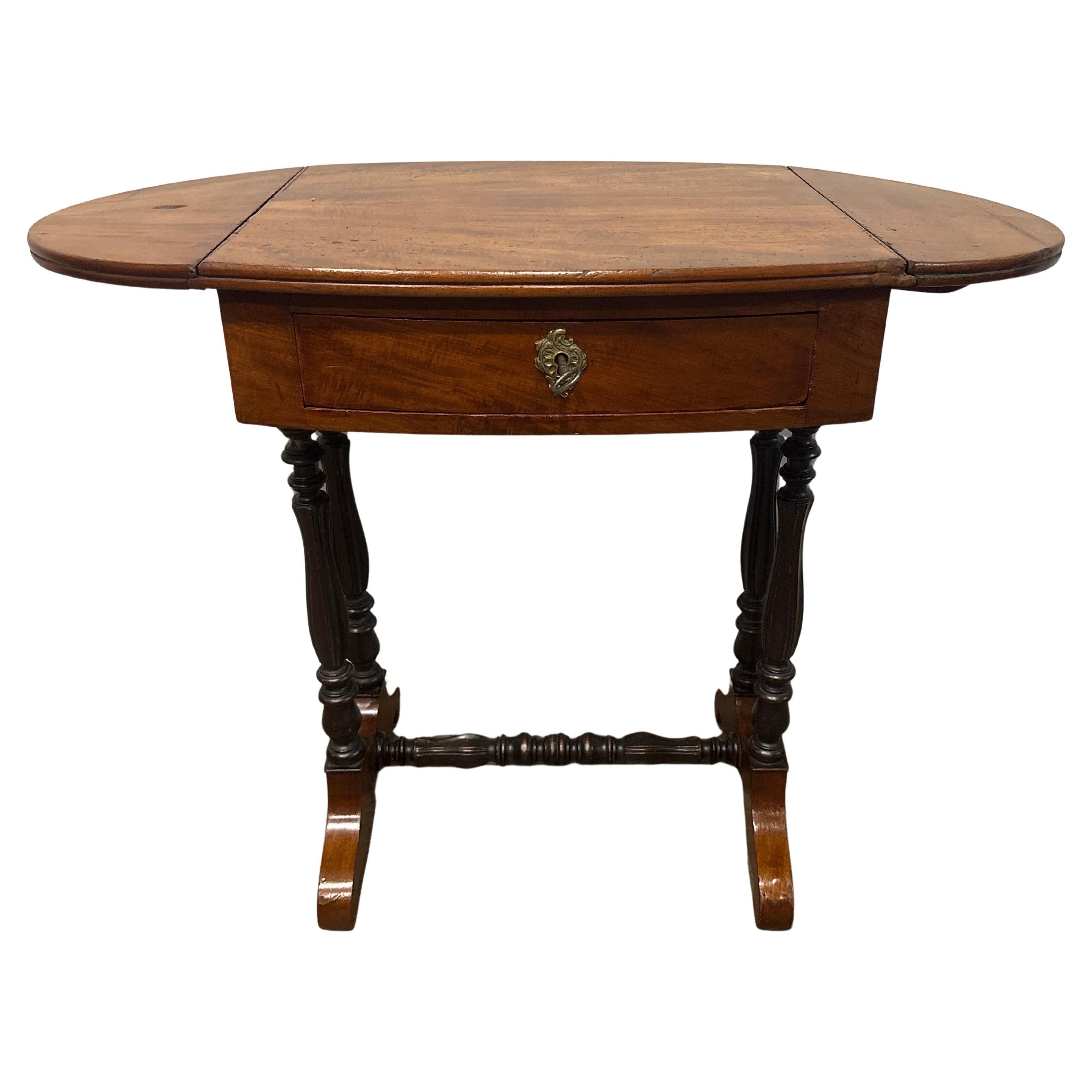 Table d'appoint française du 19e siècle