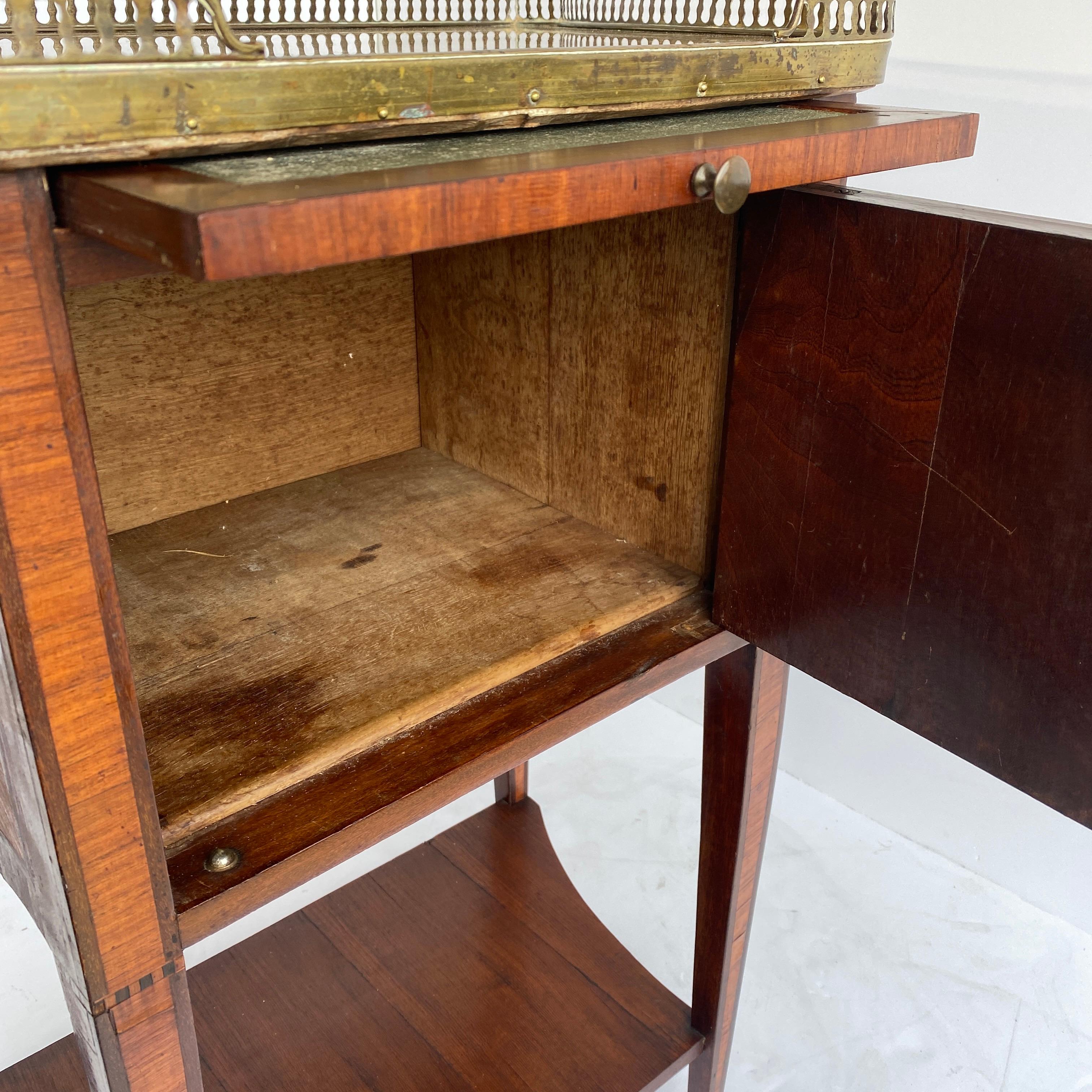 French 19th Century Side Table with Marble Top, Library Books and Brass Gallery For Sale 11